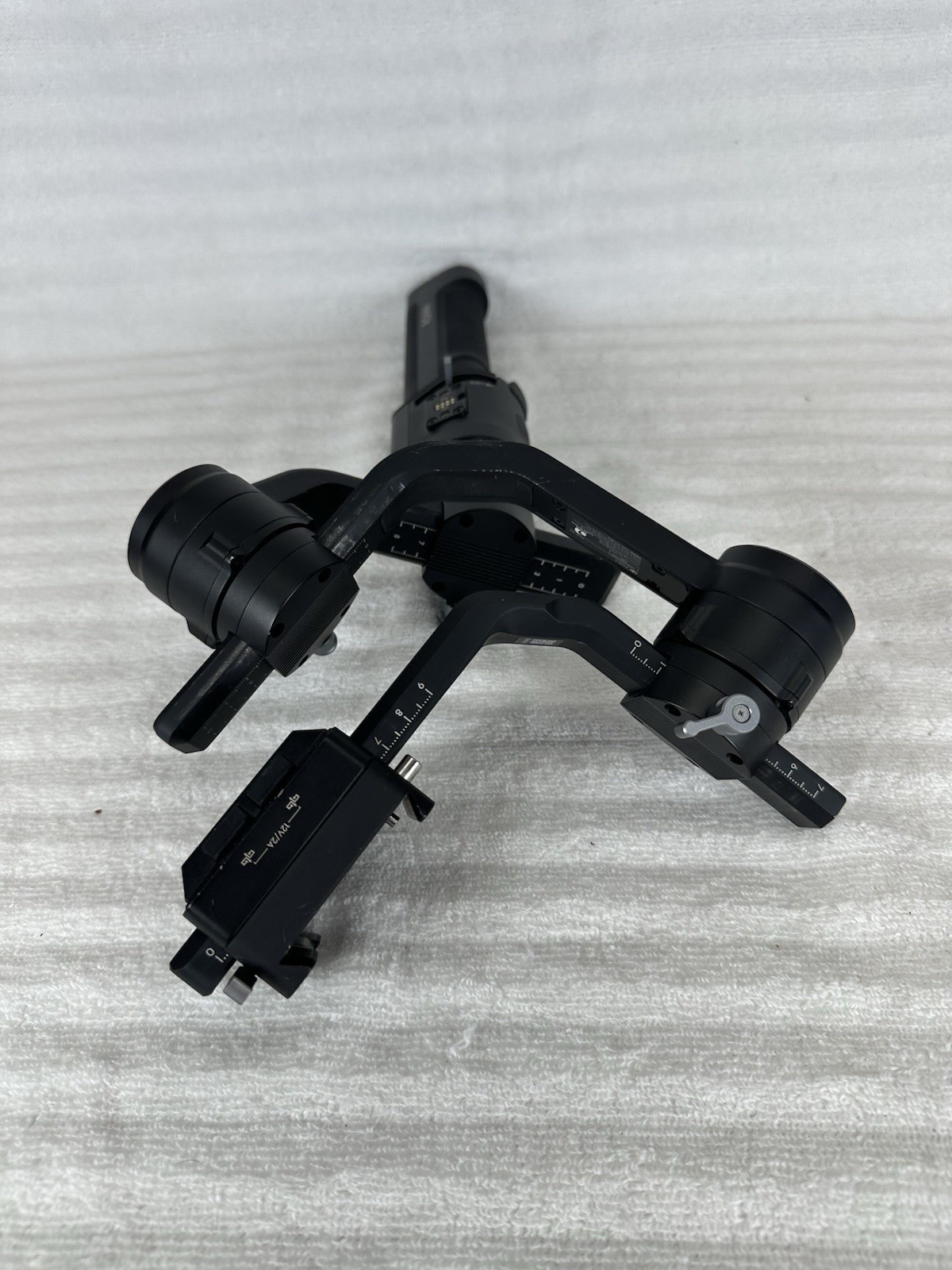 DJI Ronin S Gimbal Handheld Stabilizer ****READ****