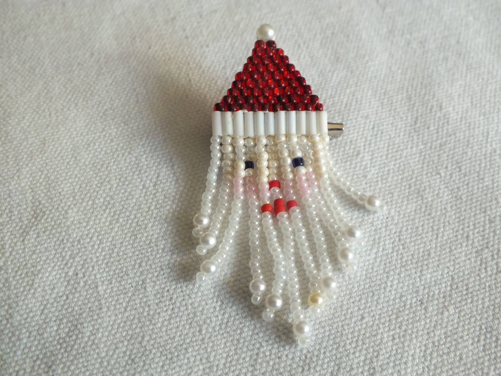 Holiday Brooch Pin Handmade Beaded Santa Claus Dangling Beard 2 1/2" CUTE