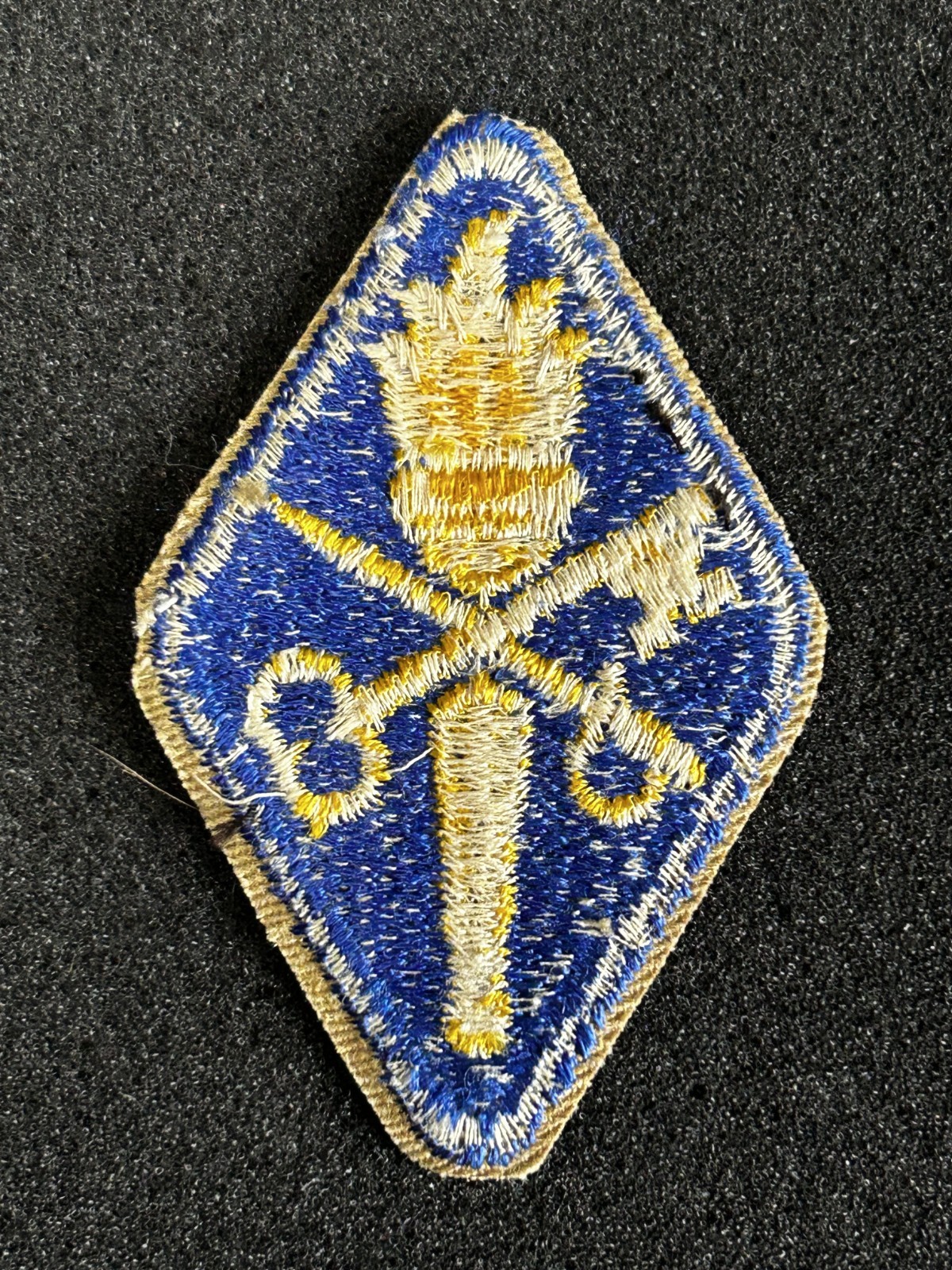 US Army Shoulder Patch: Quartermaster School Cut Edge