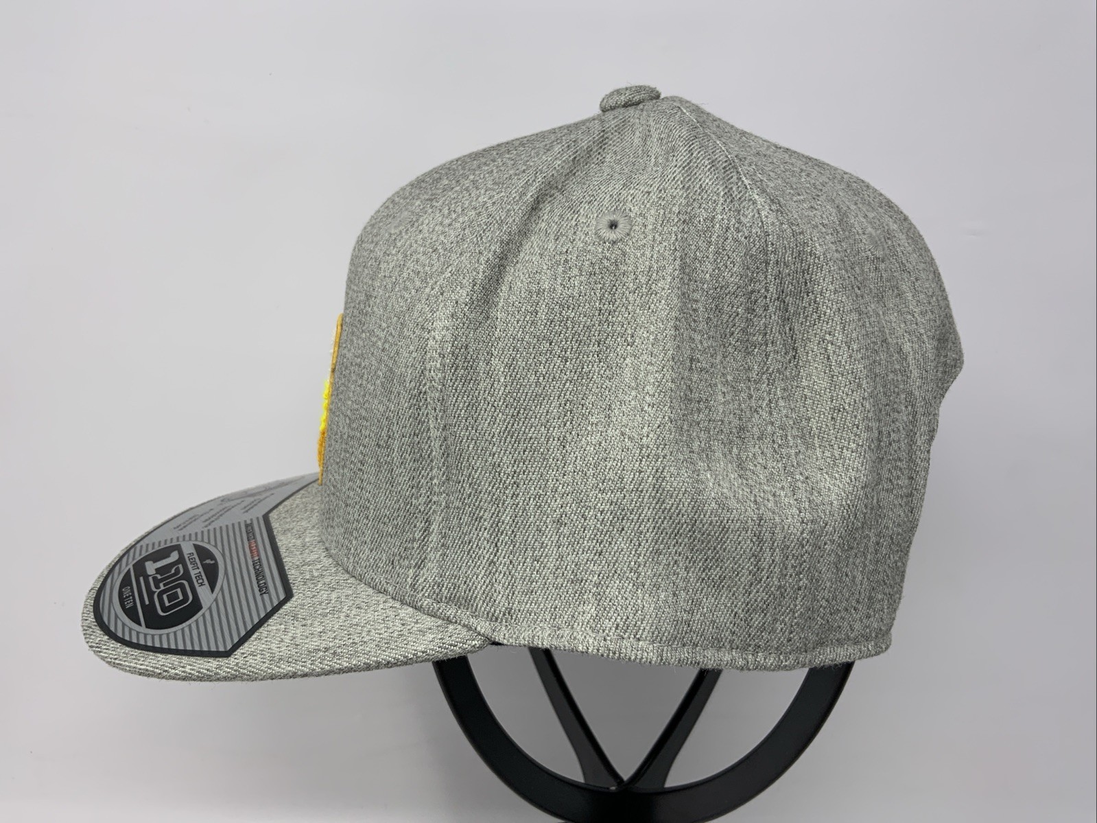 One Ten 110 Flexfit Tech Adjustable Golf Baseball Cap Hat Grey M Michigan