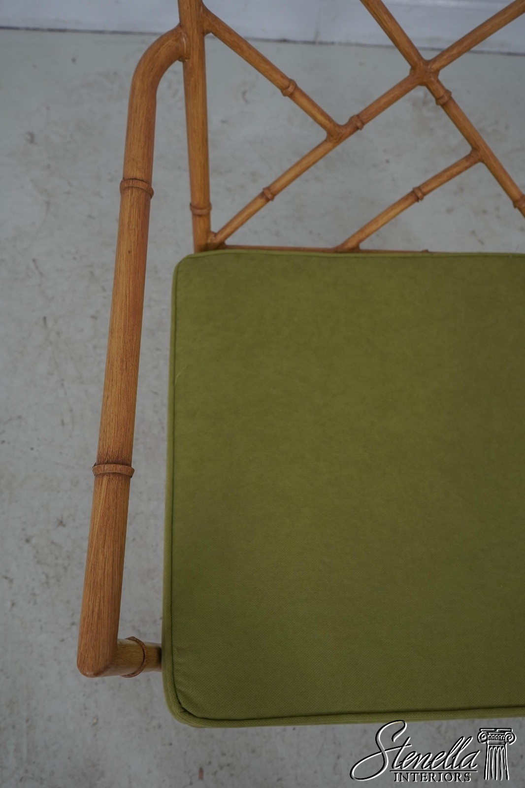 F60374: Bamboo Form Modern Design Aluminum Patio Chair