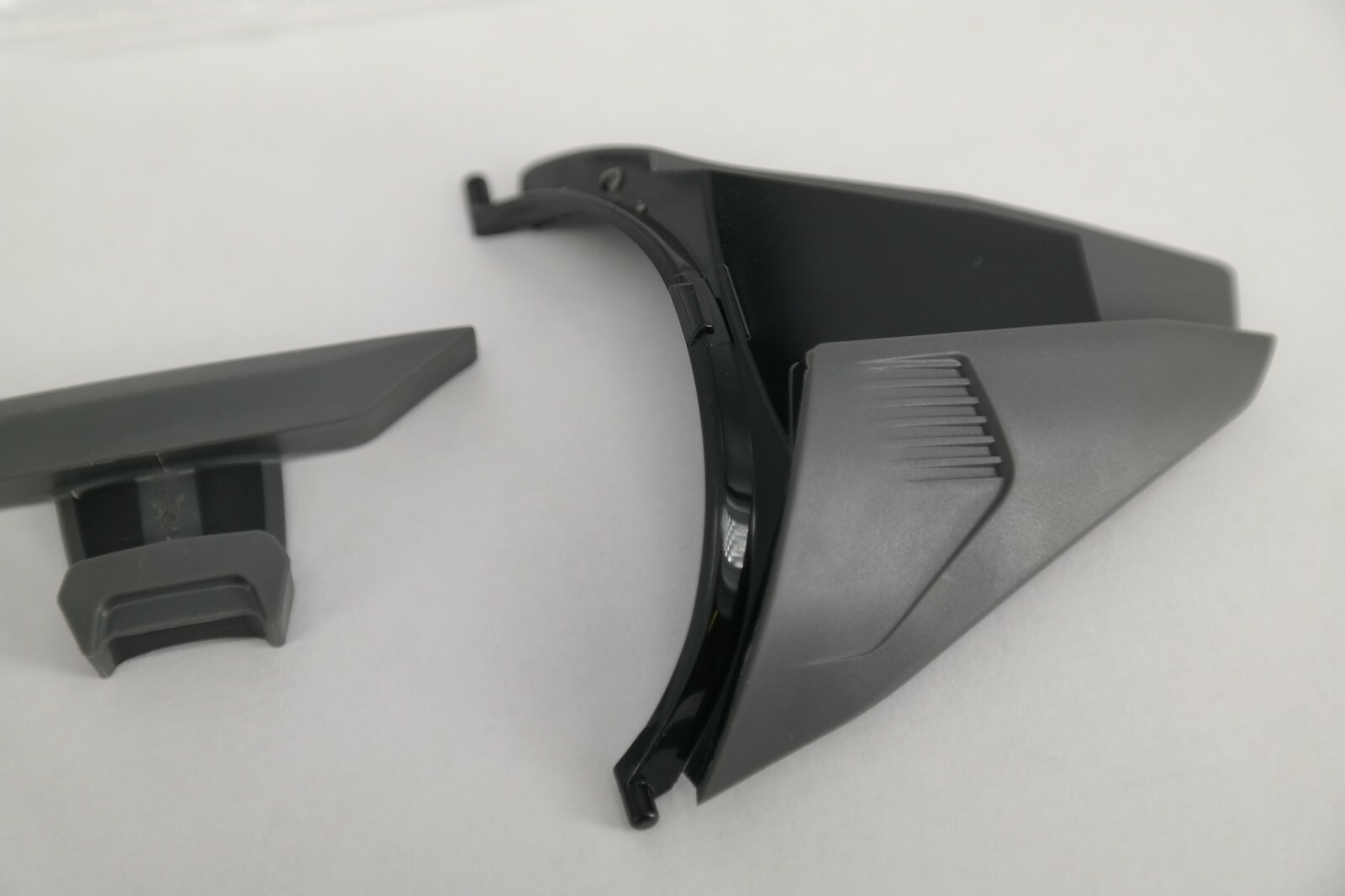Authentic Oakley CLIFDEN OO9440 GREY / BLACK Side Bridge Shields Blocker Blinder