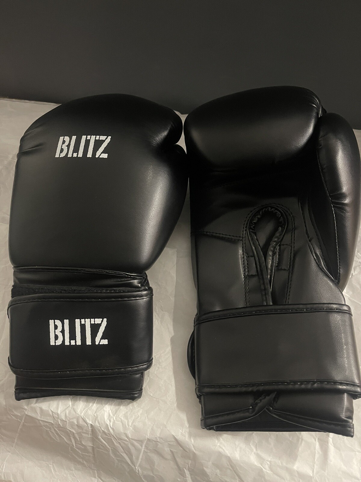 Blitz 16 Oz Training Boxing Gloves New