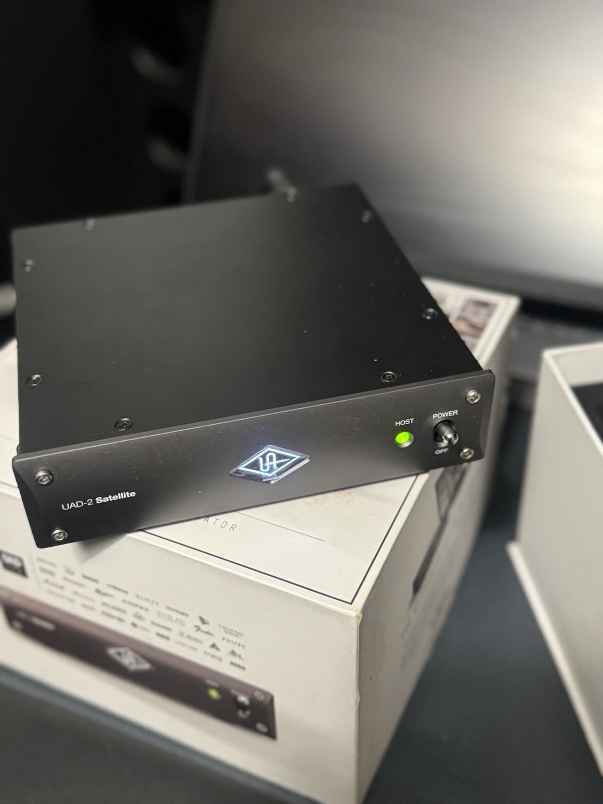 Universal Audio UAD-2 Satellite Thunderbolt Audio Interface w/ Adapter & Cable
