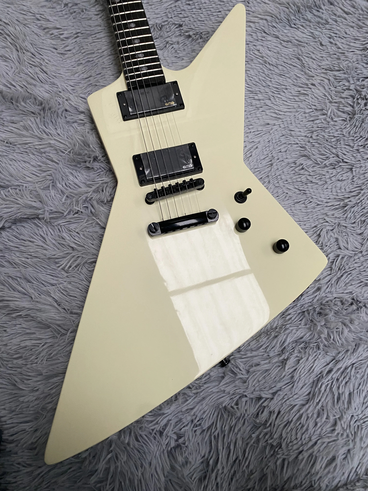 High Quality Electric Guitar Invincible Sound Quality, Fingerboard Finger Inlay