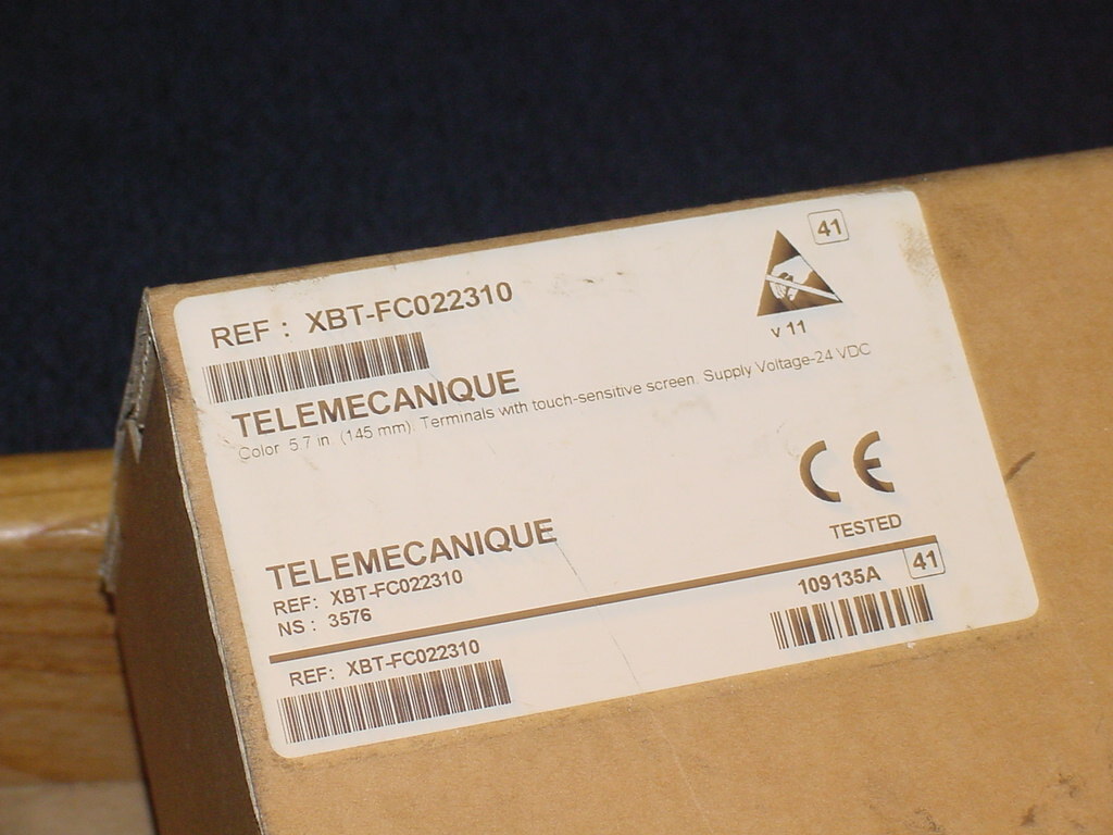 Telemecanique XBT-FC022310, Operator Interface Panel, 24 Volt, Used!