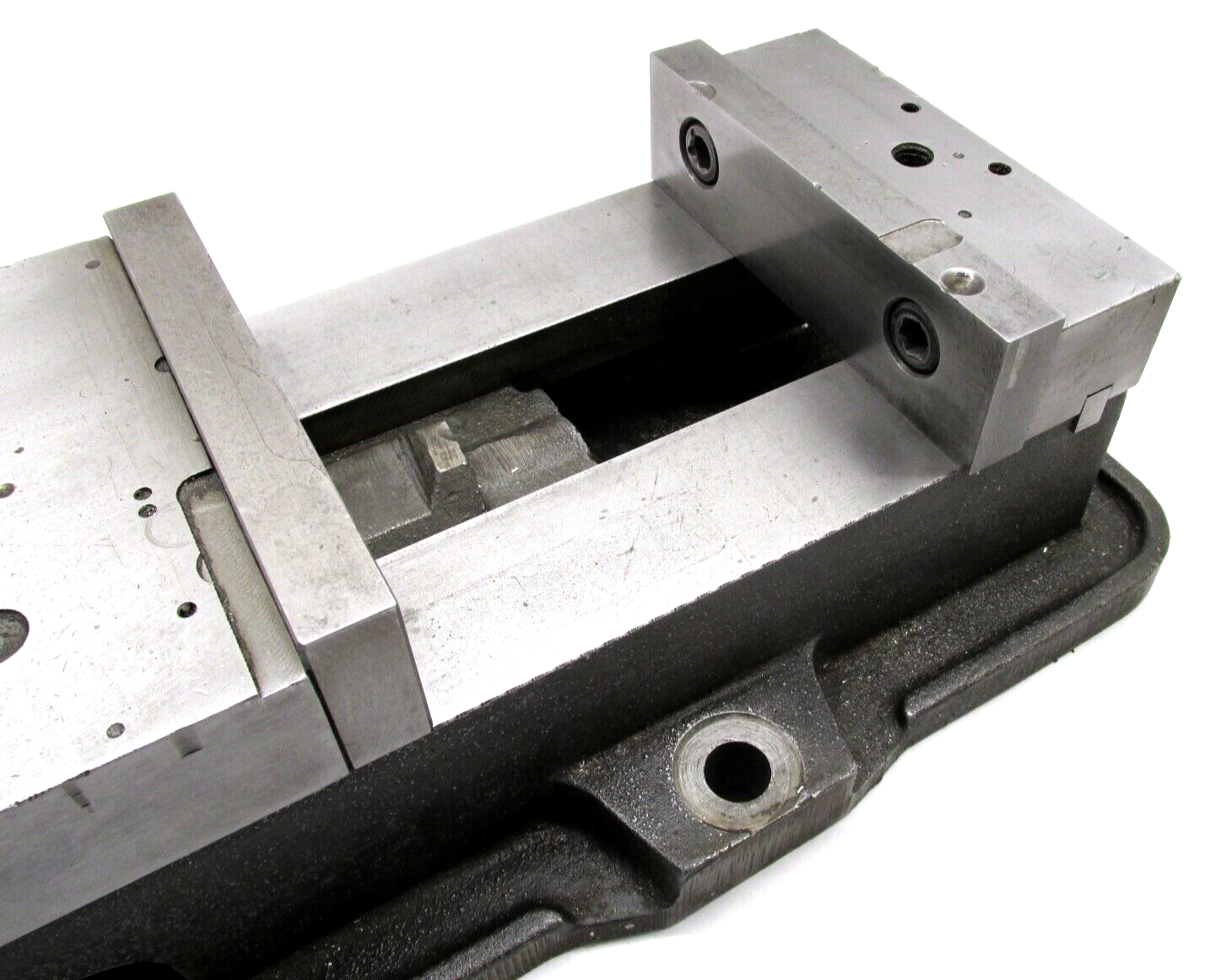 KURT ANGLOCK 6" MILLING MACHINE VISE w/ JAWS - #D60