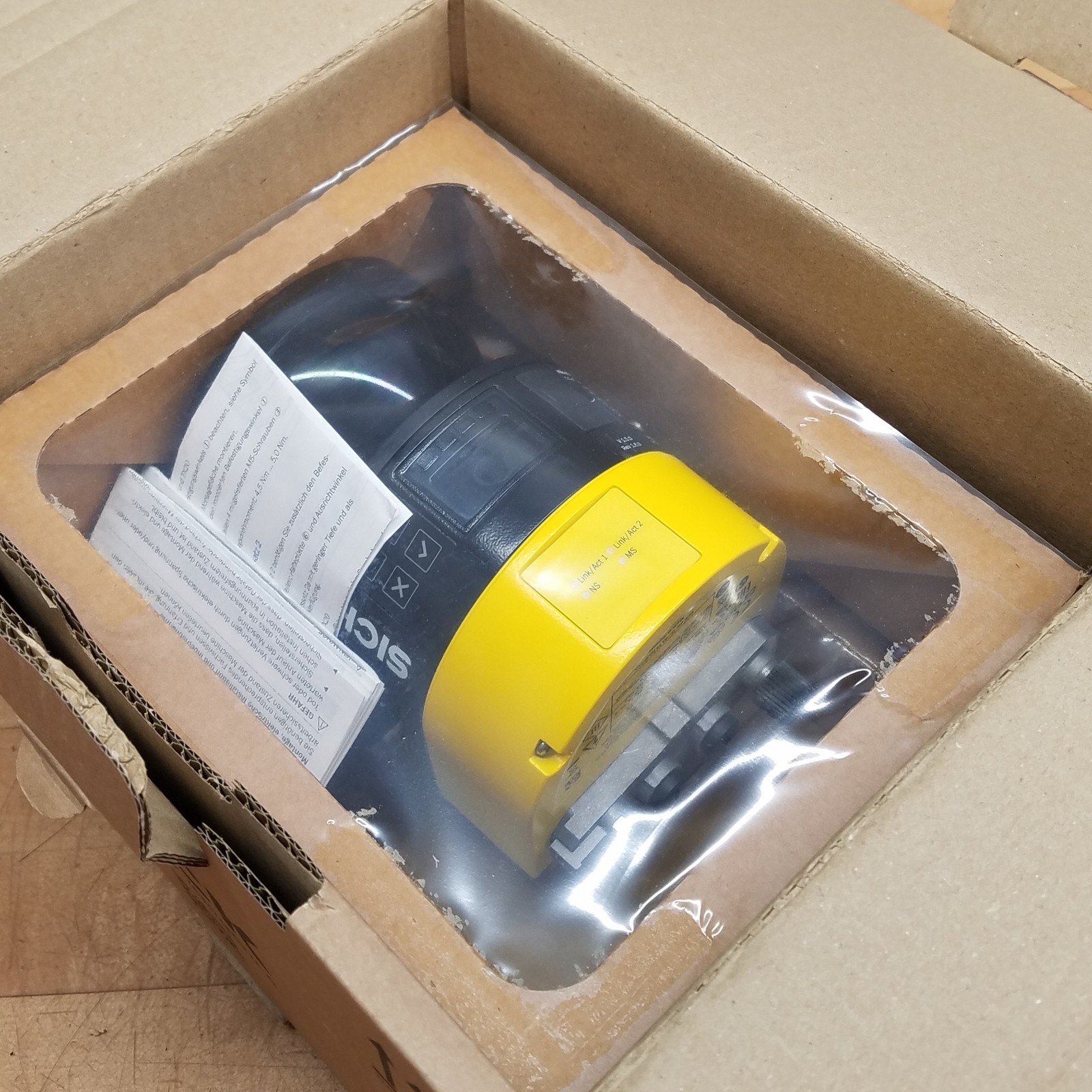 SICK MICS3-ABAZ55IZ1P01 Safety Laser Scanner & System Plug - NEW