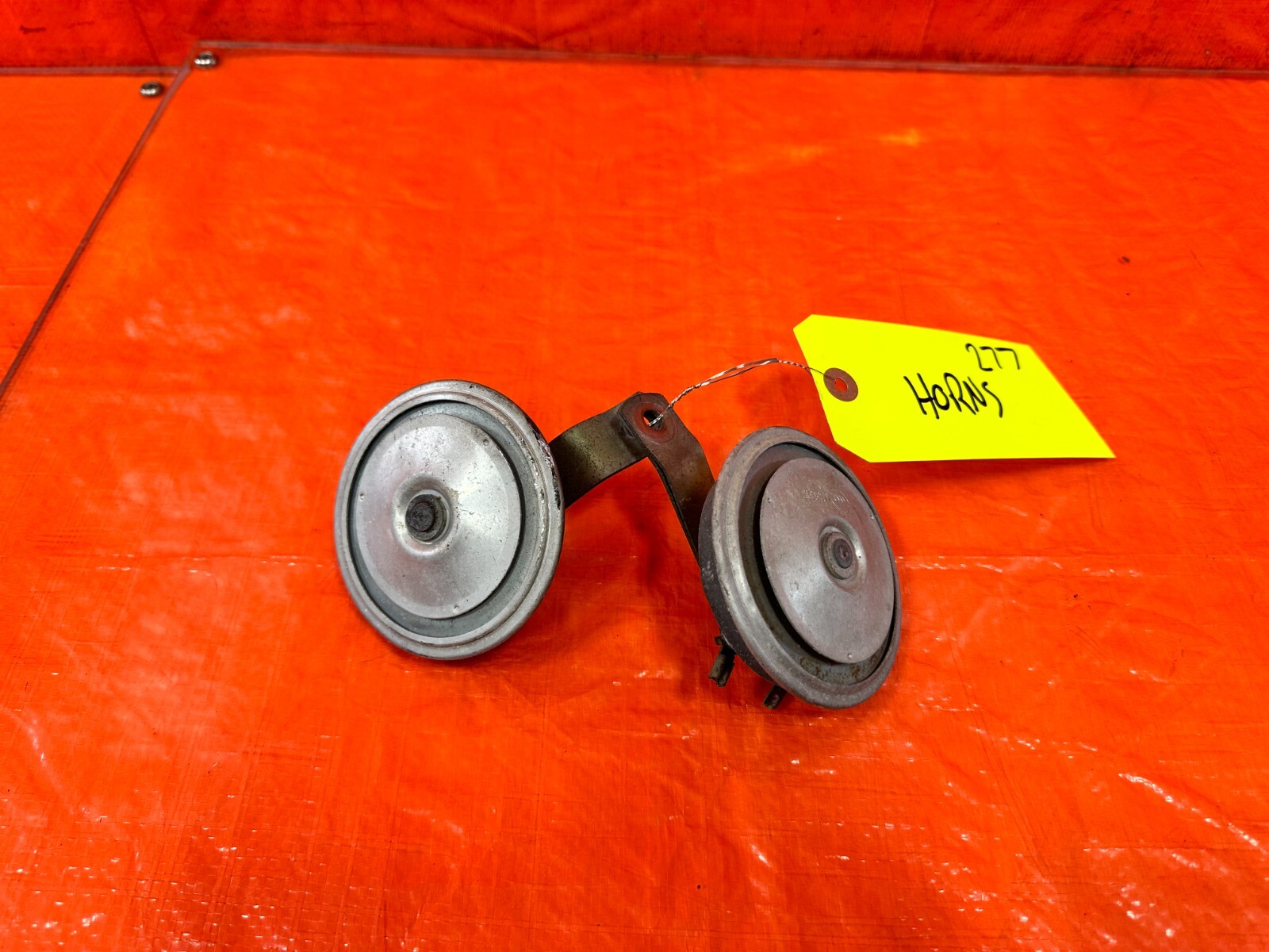 88-89 HONDA CRX DX SI - HORN SET / HIGH AND LOW NOTE HORNS - OEM FACTORY #277