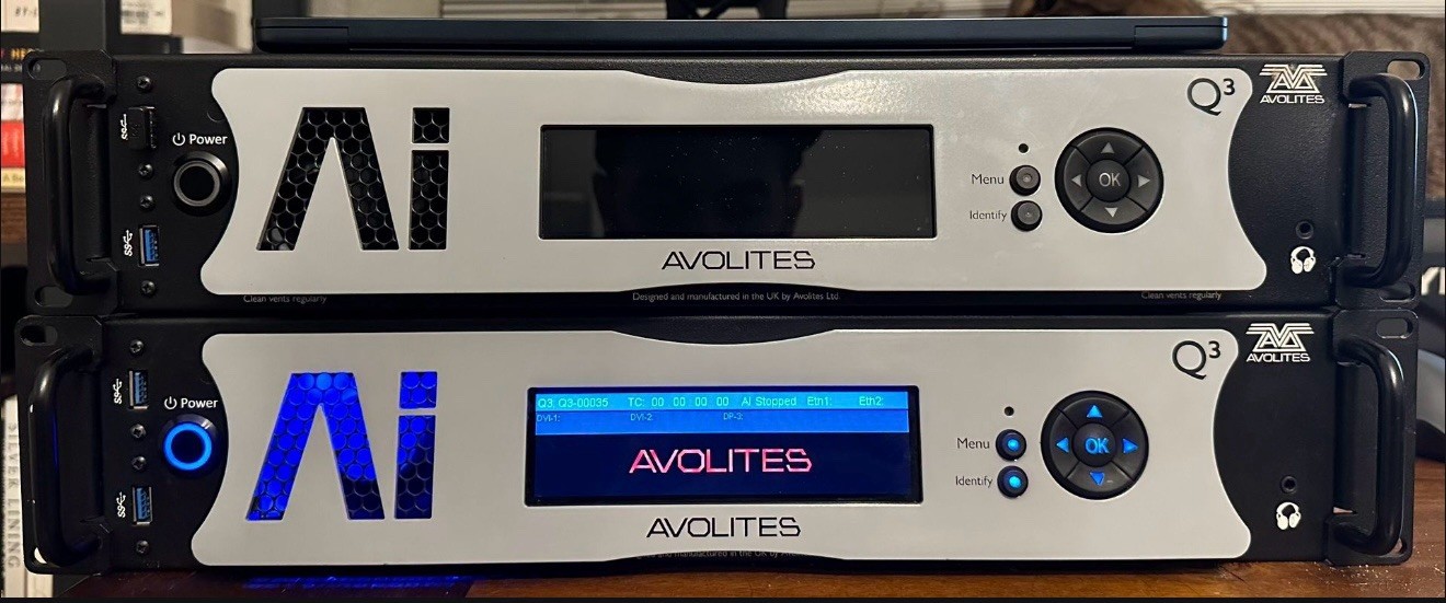 1 Avolites Q3 Rackmount Lighting Control Console, 3-Channel DMX, Ethernet/USB