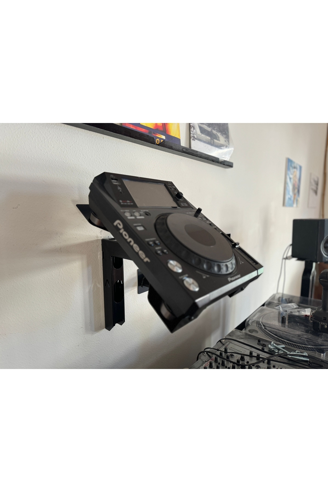 Apache Wallmounted Rack for Pioneer CDJ 2000, 3000