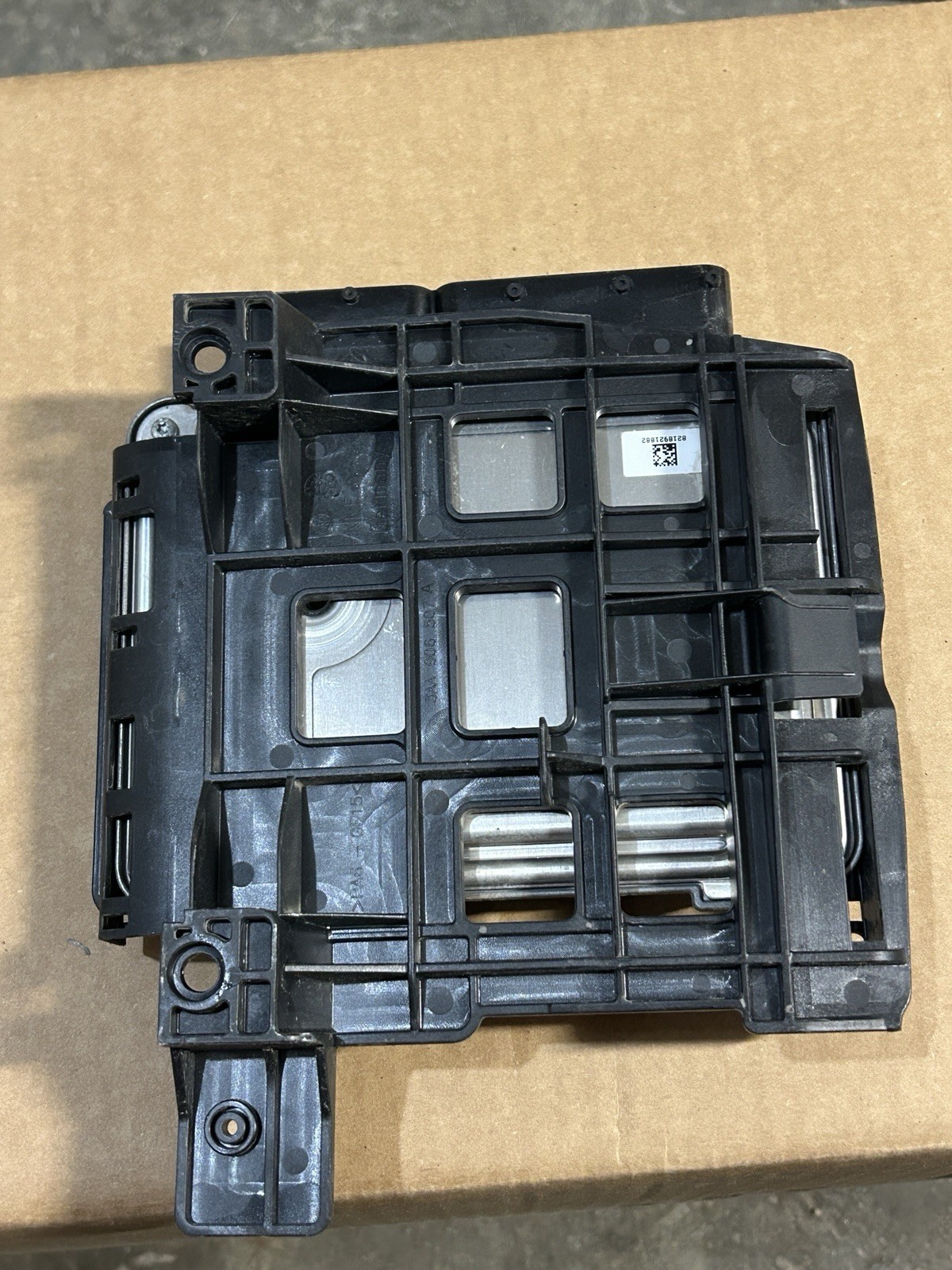 06j907309b Ecu Ecm Computer Removed From 2013 Volkswagen Cc.