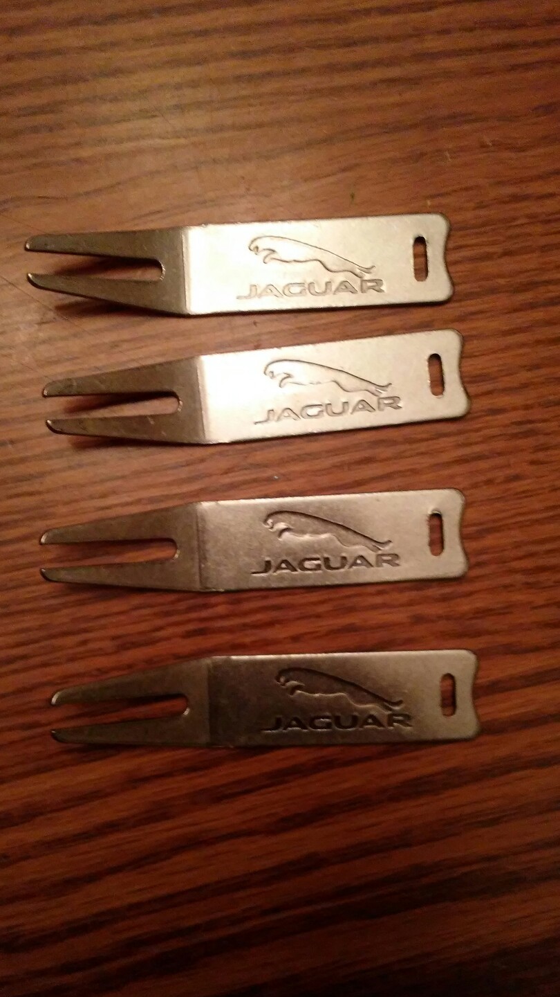 Set of 4 metal Jaguar  logo golf divot tools. Free ship
