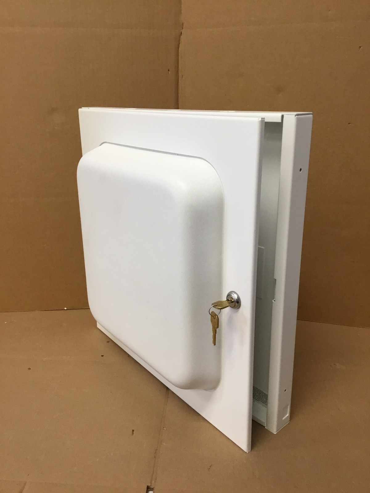 NEW Oberon 1030-00 Key Lock Enclosure 17"x17"x5" 2 Keys Included FREE SHIPPING