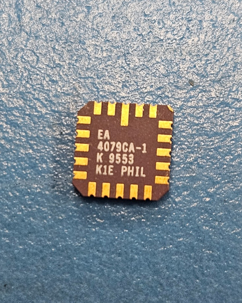 (1PC) SPT9687SIC Comparator, 2 Func, 3500uV Offset-Max,1.2ns, BiPolar Gold LCC20