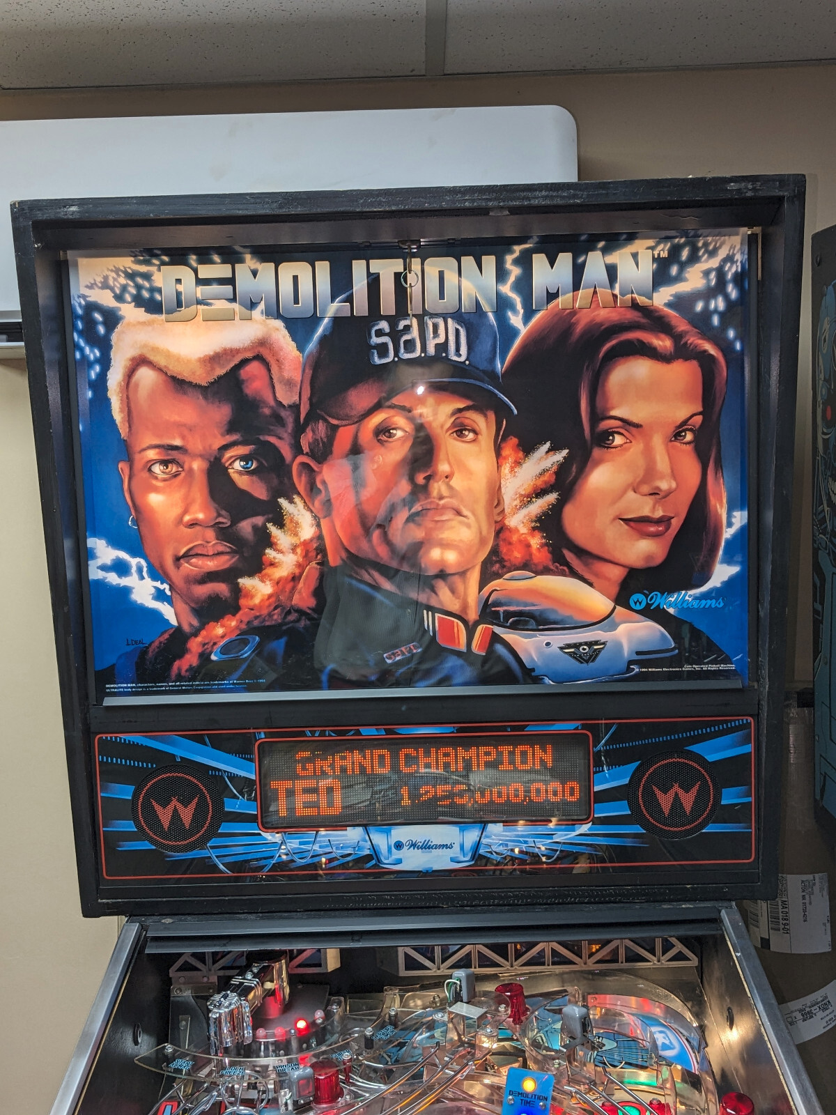 1994 Williams Demolition Man Pinball Machine - Collector Quality.  All LED!