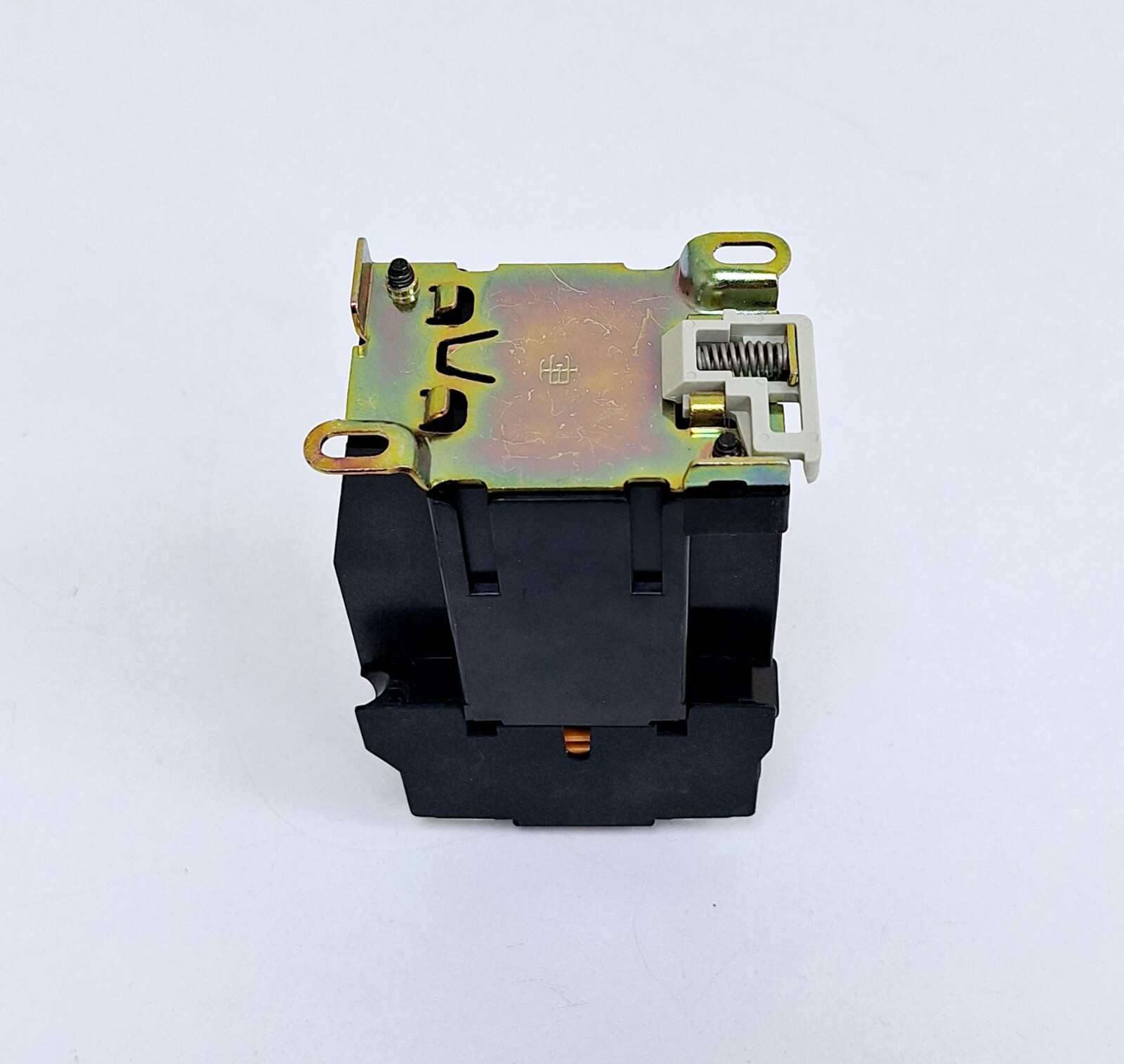 Telemecanique CA3DN22 / 220V DC Control Relay