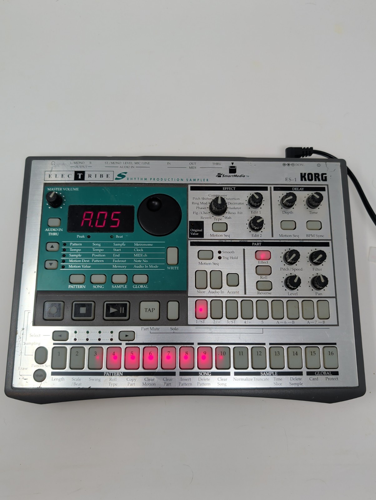 Korg Electribe ES-1 Rhythm Production Sampler Lo-Fi Groovebox - Tested & Working