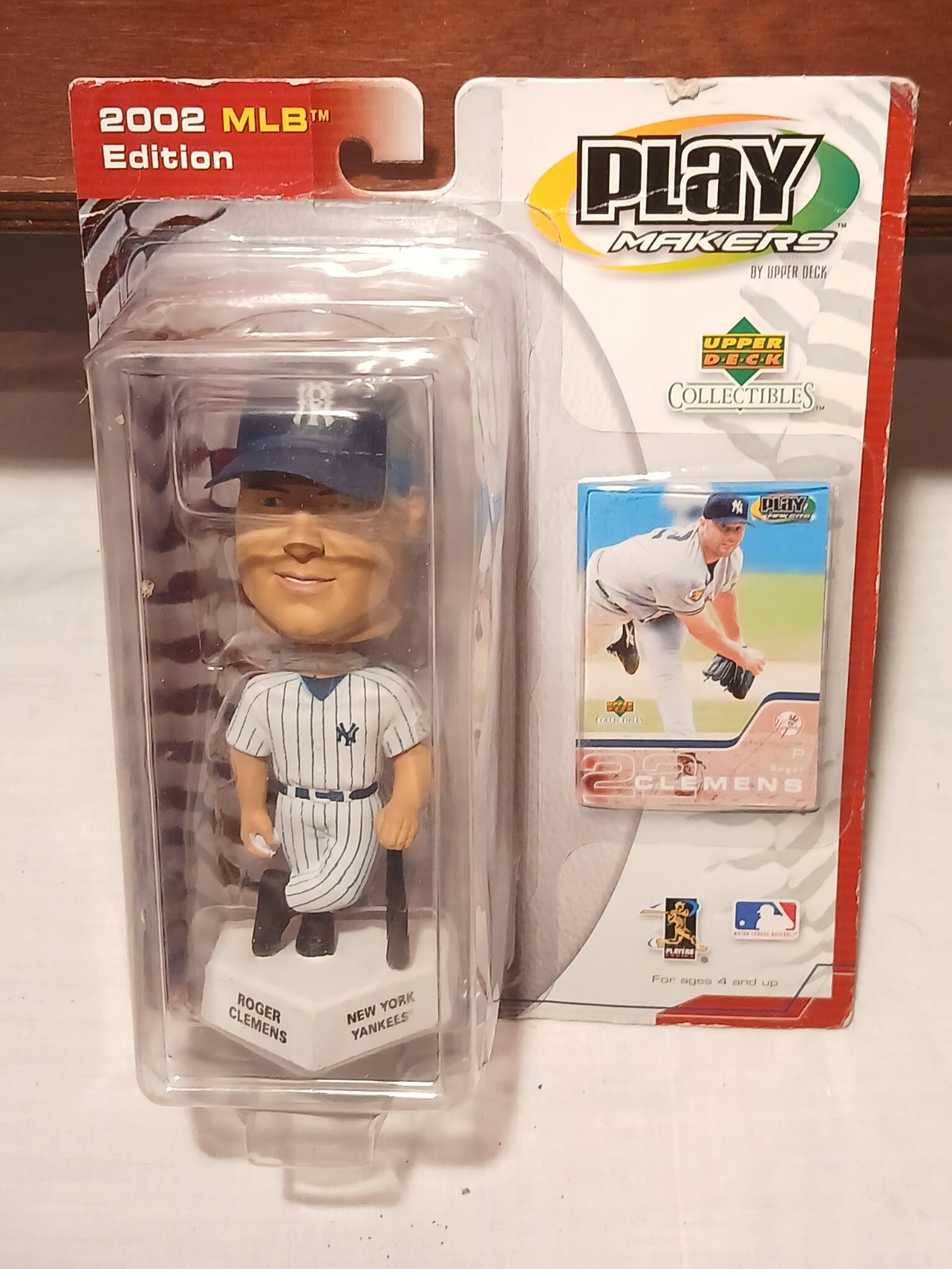 2002 MLB Edition Upper Deck Collectibles Play Makers Roger Clemens With Card
