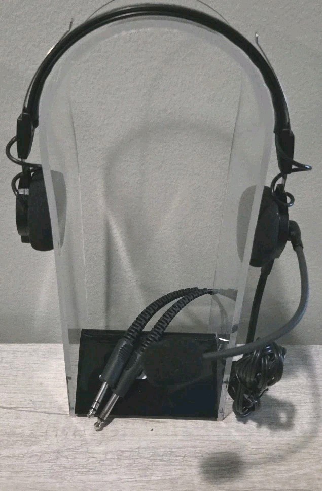 Telex Airman 750 Aviation Pro Pilot Headset GA Dual Plug New Ear and Mic Covers
