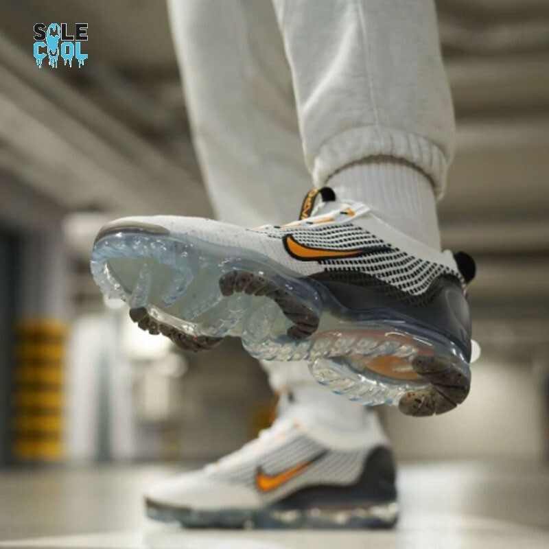 Nike Air VaporMax Flyknit Low White Orange Black Men's Shoes DM0025-101
