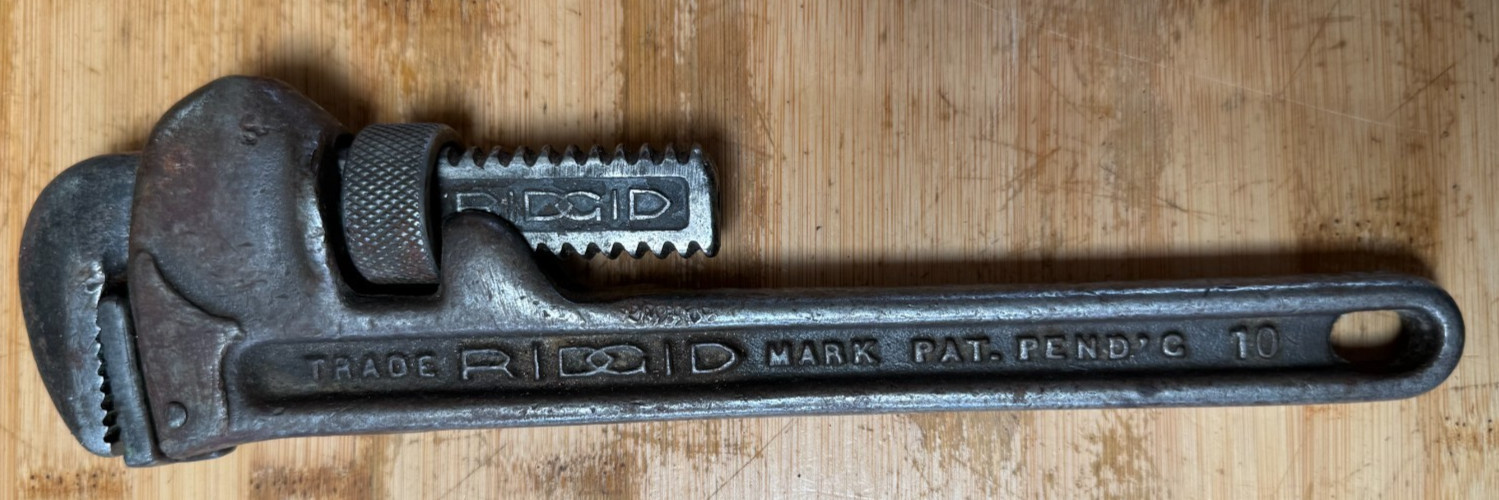 VINTAGE RIGID 10" Heavy Duty Pipe Wrench USA The Ridge Tool Co. Elyria Ohio