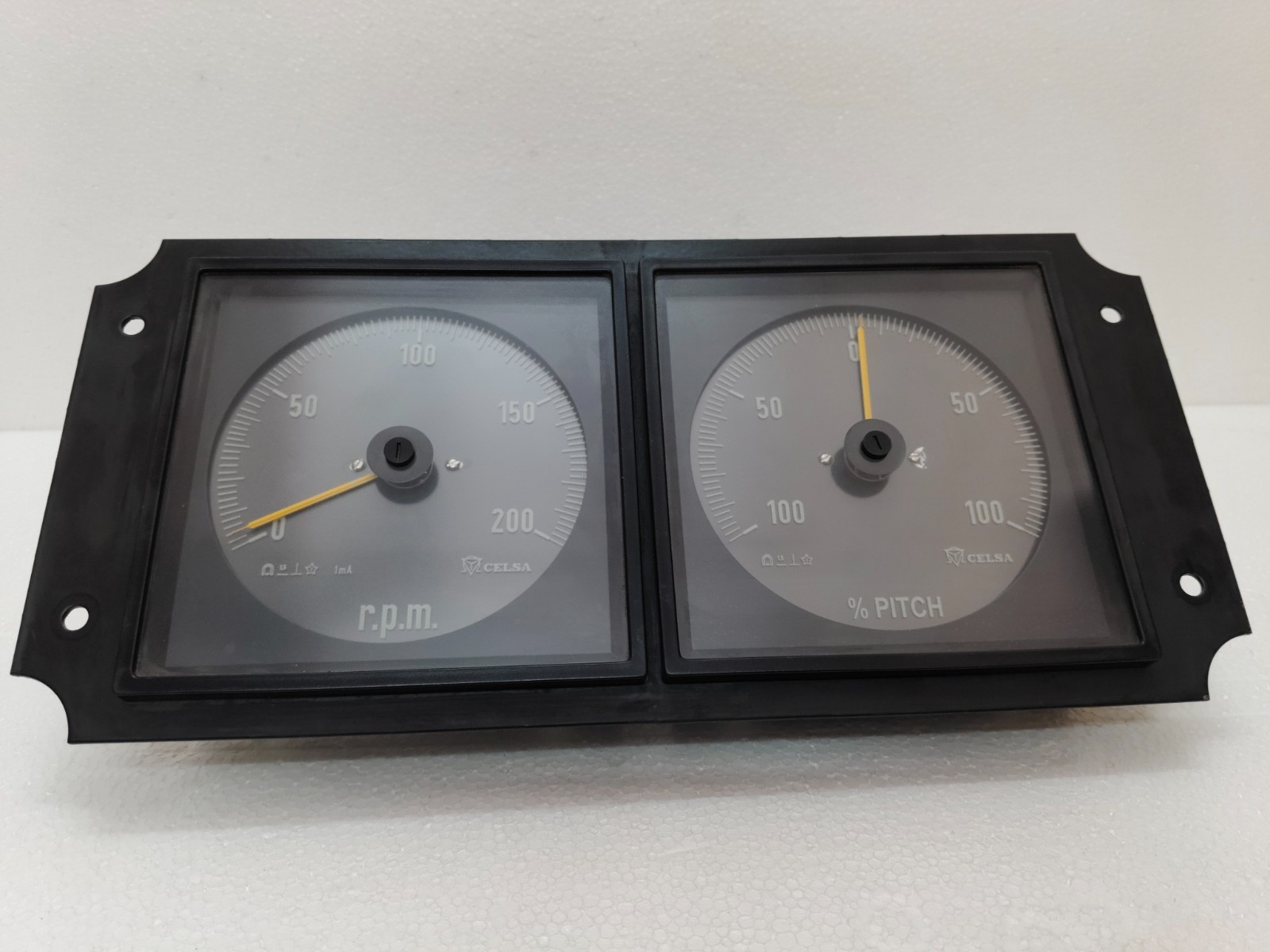 Celsa RPM & Pitch Gauge Dual Analog Meter 0-200 RPM / 100-0-100% Propeller Angle