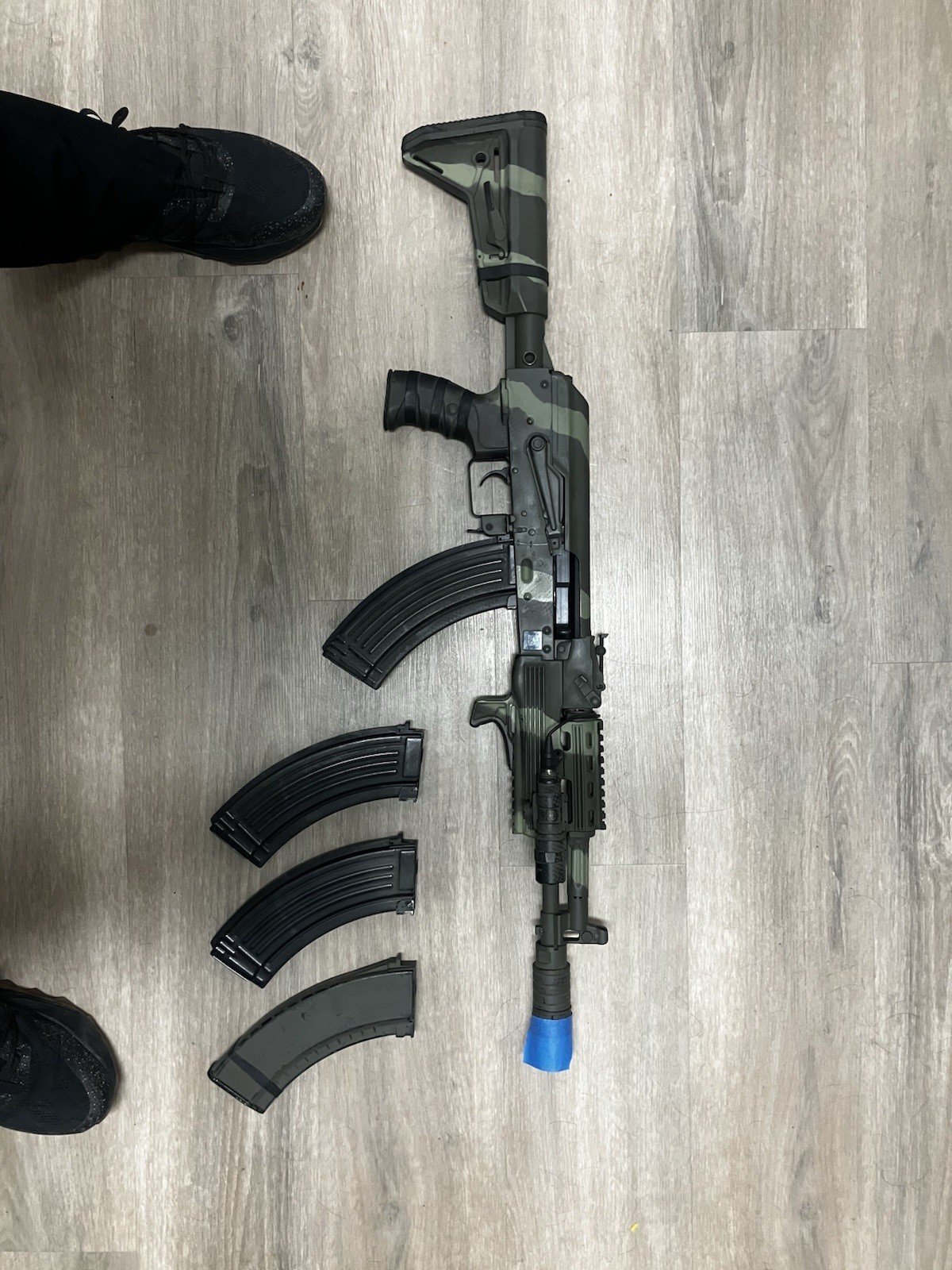 AK102 EBB