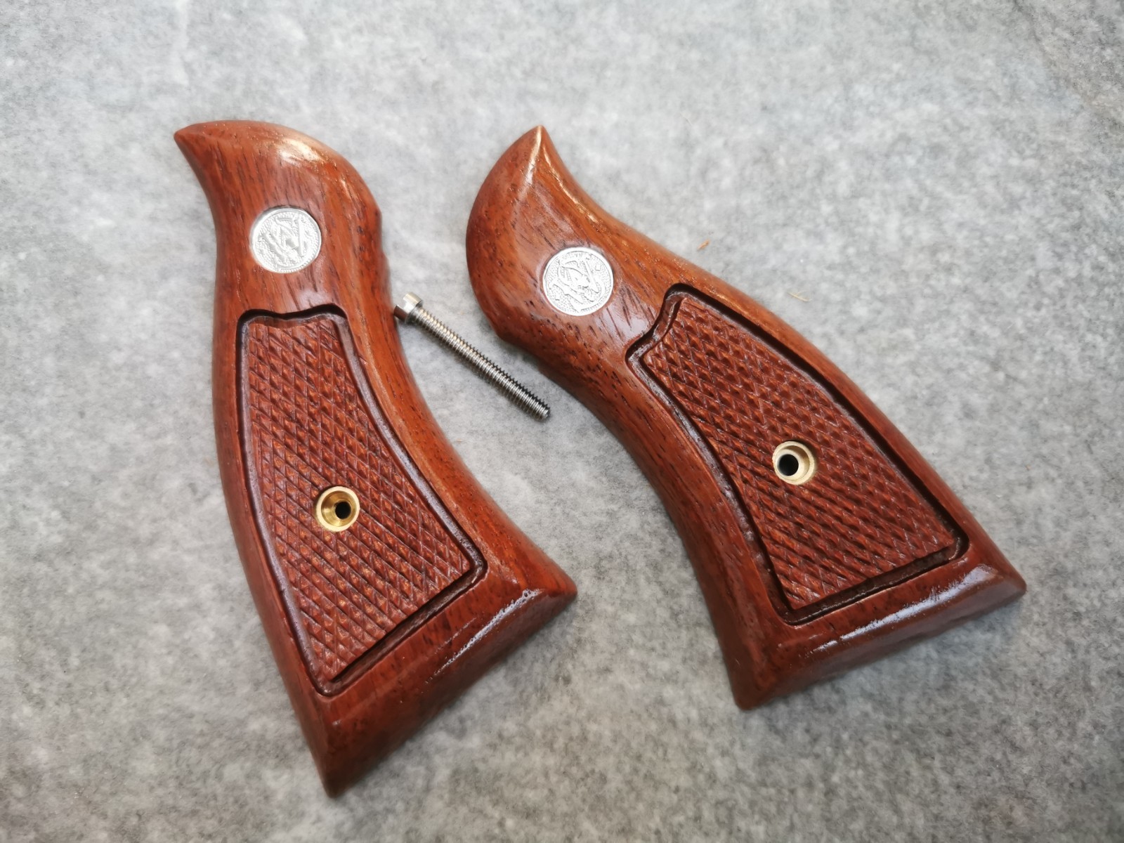 RETRO MAGNA GRIPS FOR S&W K/L FRAME SQUARE BUTT SMITH & WESSON # RANDOM 3