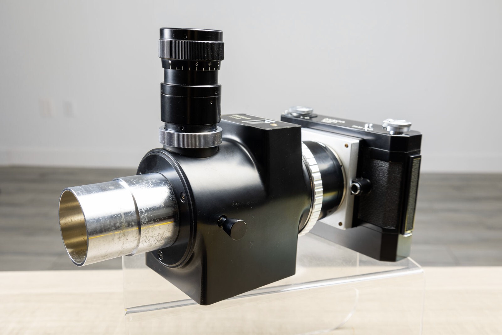 Nikon M-35FA Microscope Film Camera w/Nikon HFM adapter tube.
