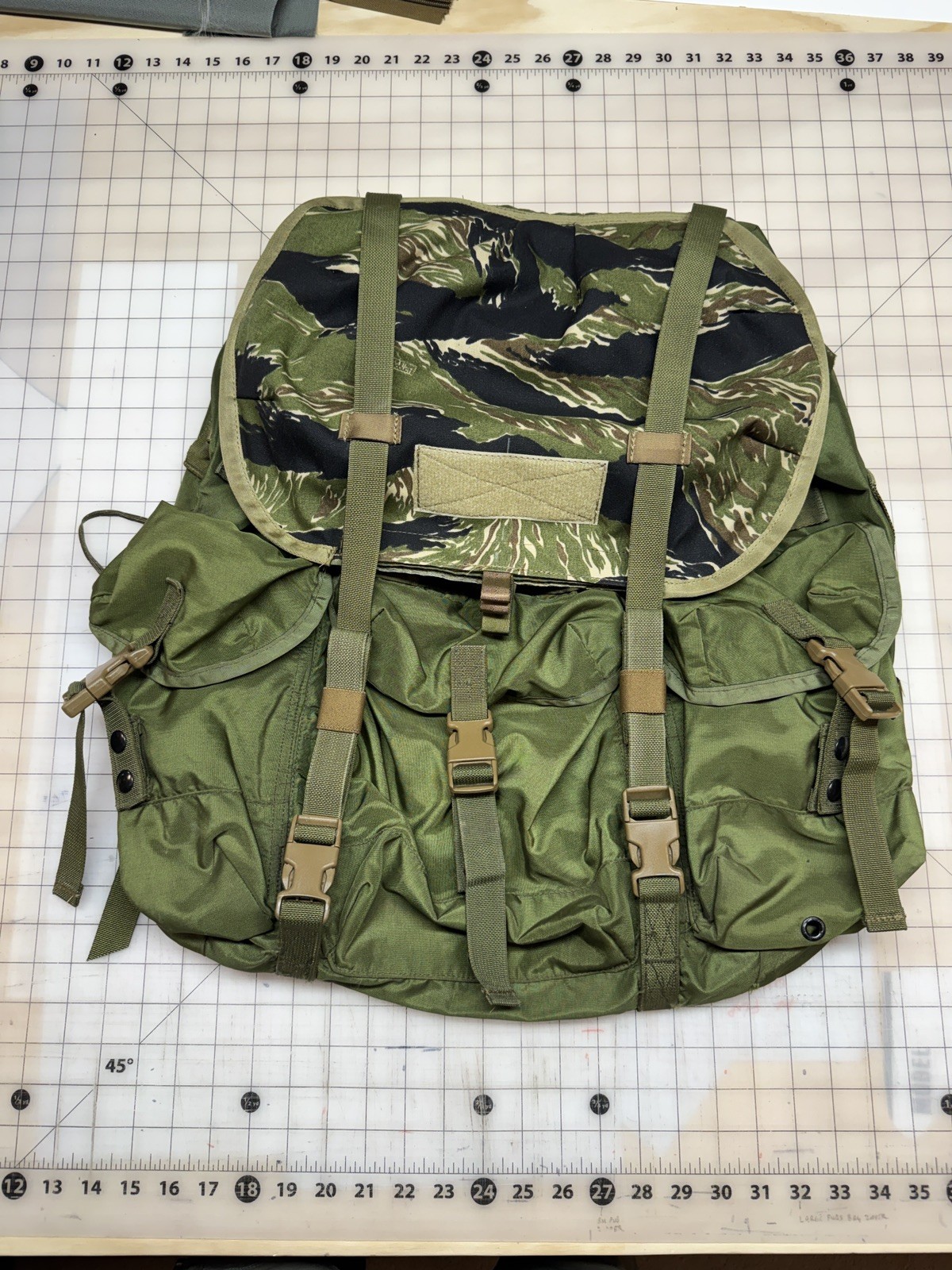 Eight Ball Gear Large Alice Pack with Vietnam Tiger Stripe Lid!