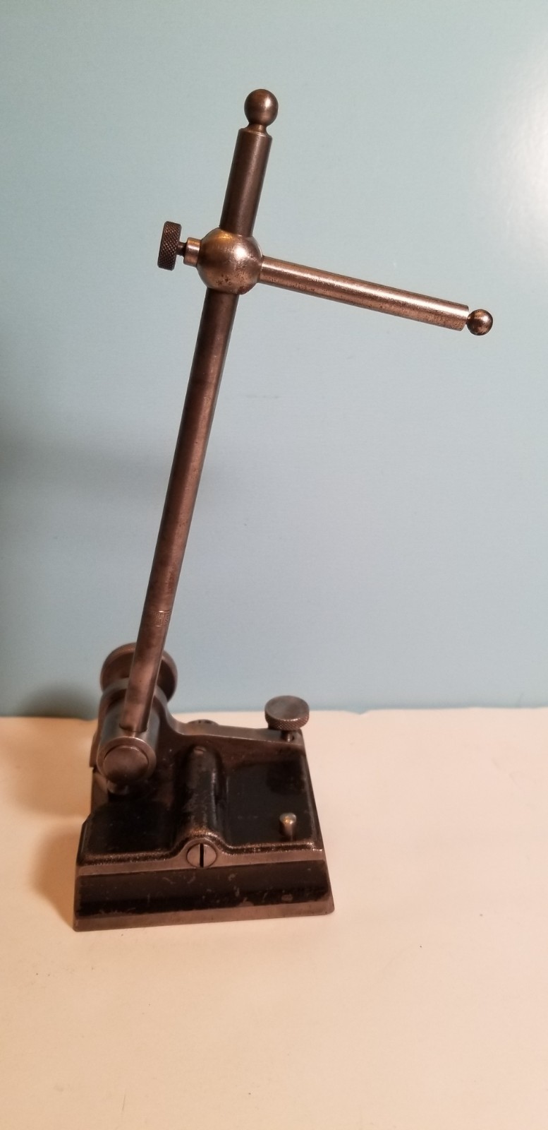 VINTAGE SURFACE DIA L INDICATOR w/t 6" STARRETT SPINDLE