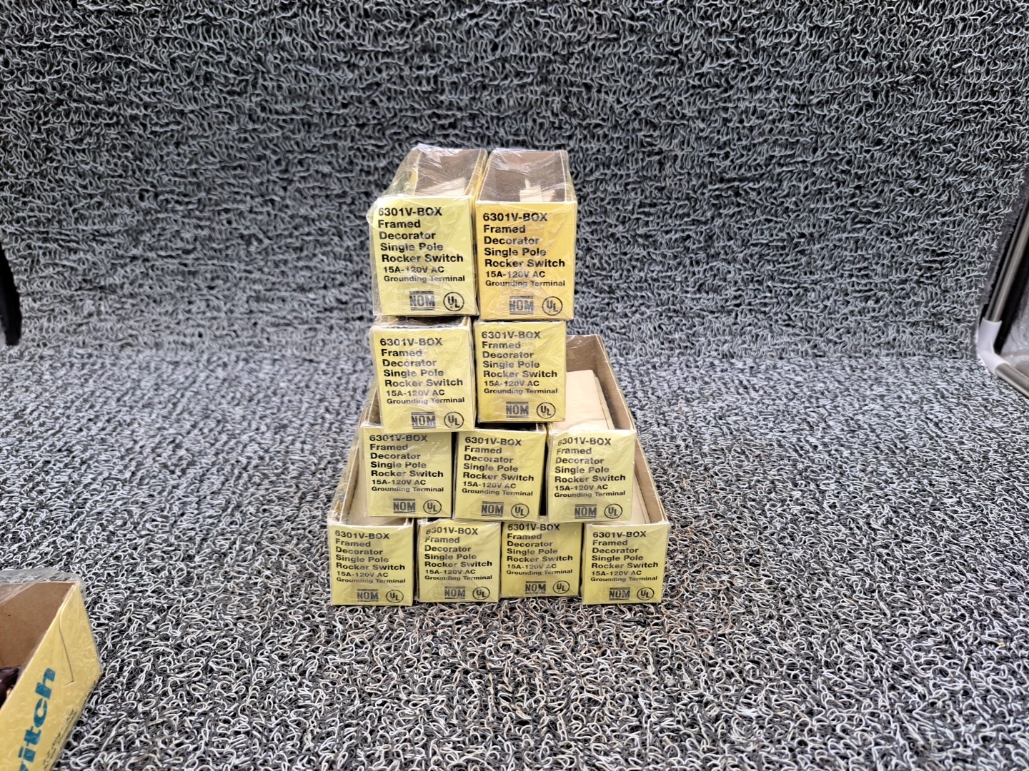 Eagle  6301V Box Light Switch E-Z Wire & Screw Terminals Single Pole Rocker (11)
