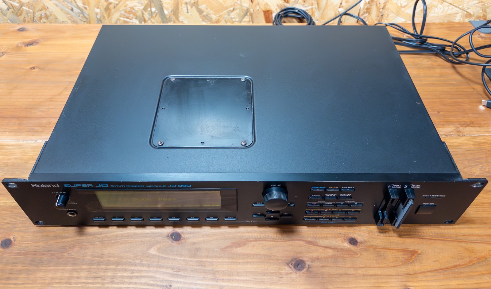 Roland JD-990 Super JD Synthesizer Module w/ Memory Card & Power Cable