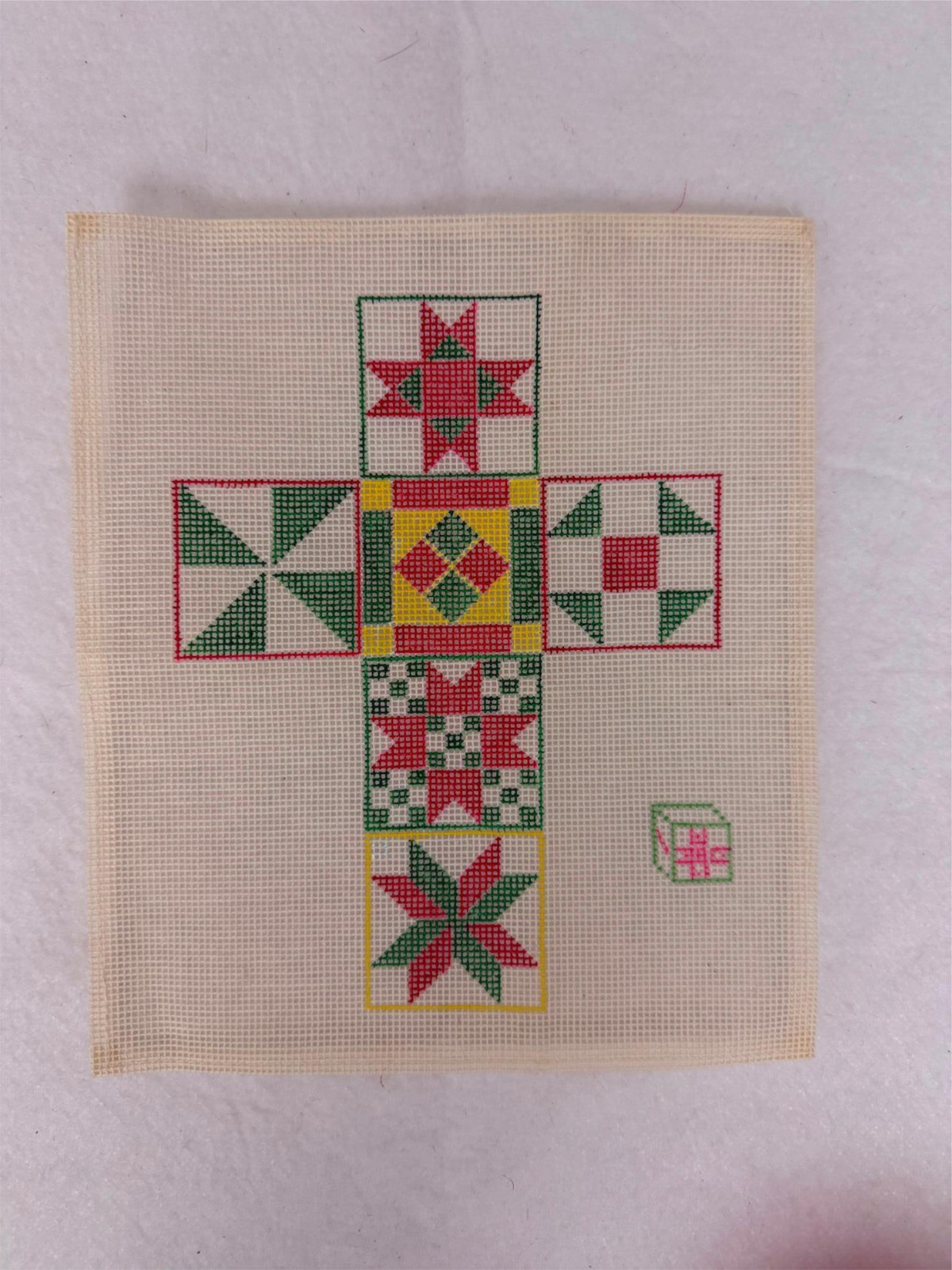 3D Christmas Box NEEDELPOINT canvas 18 mesh NEW