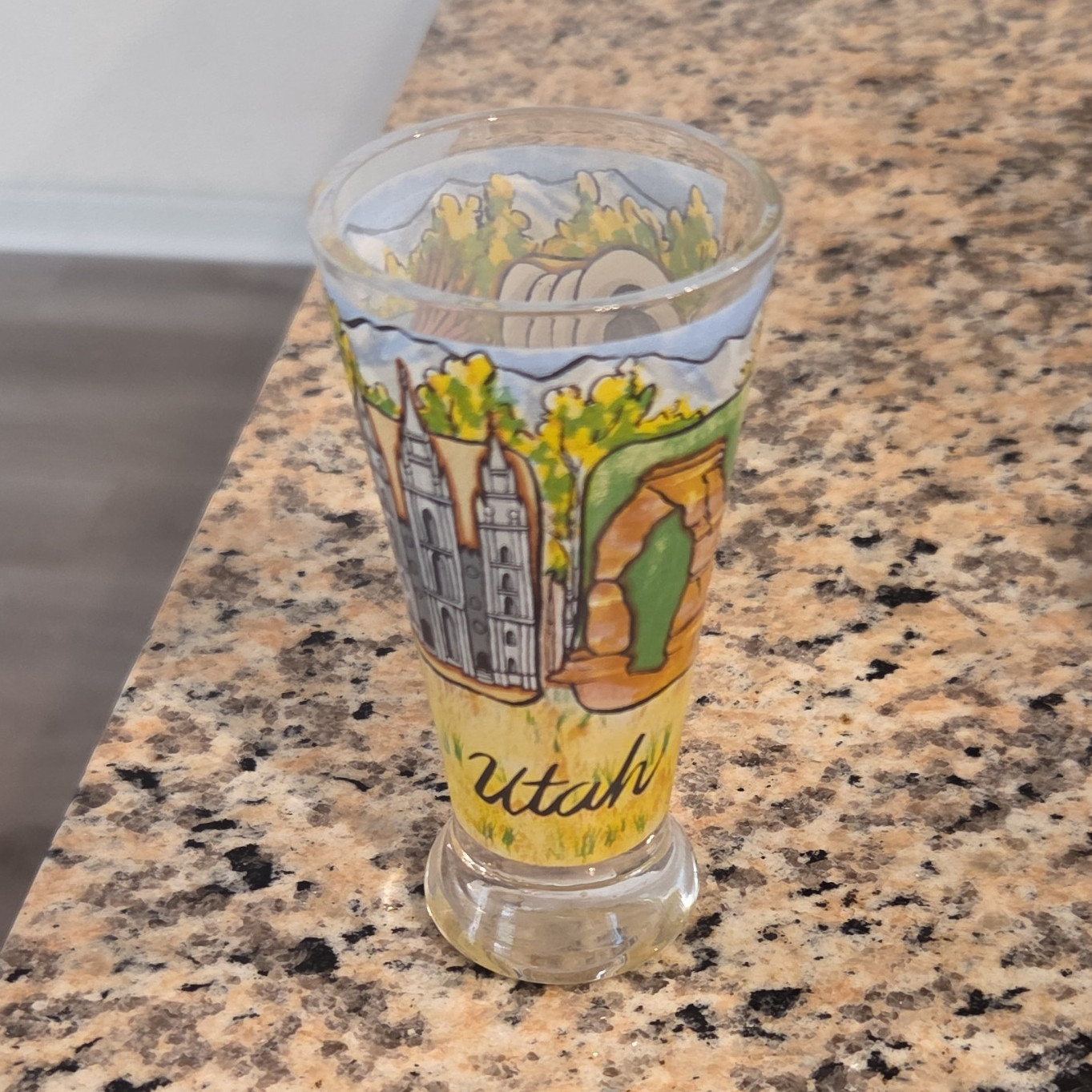 Utah Souvenir Shot Glass Clear Glass Painted Scenic Design Decorated 3 fl oz