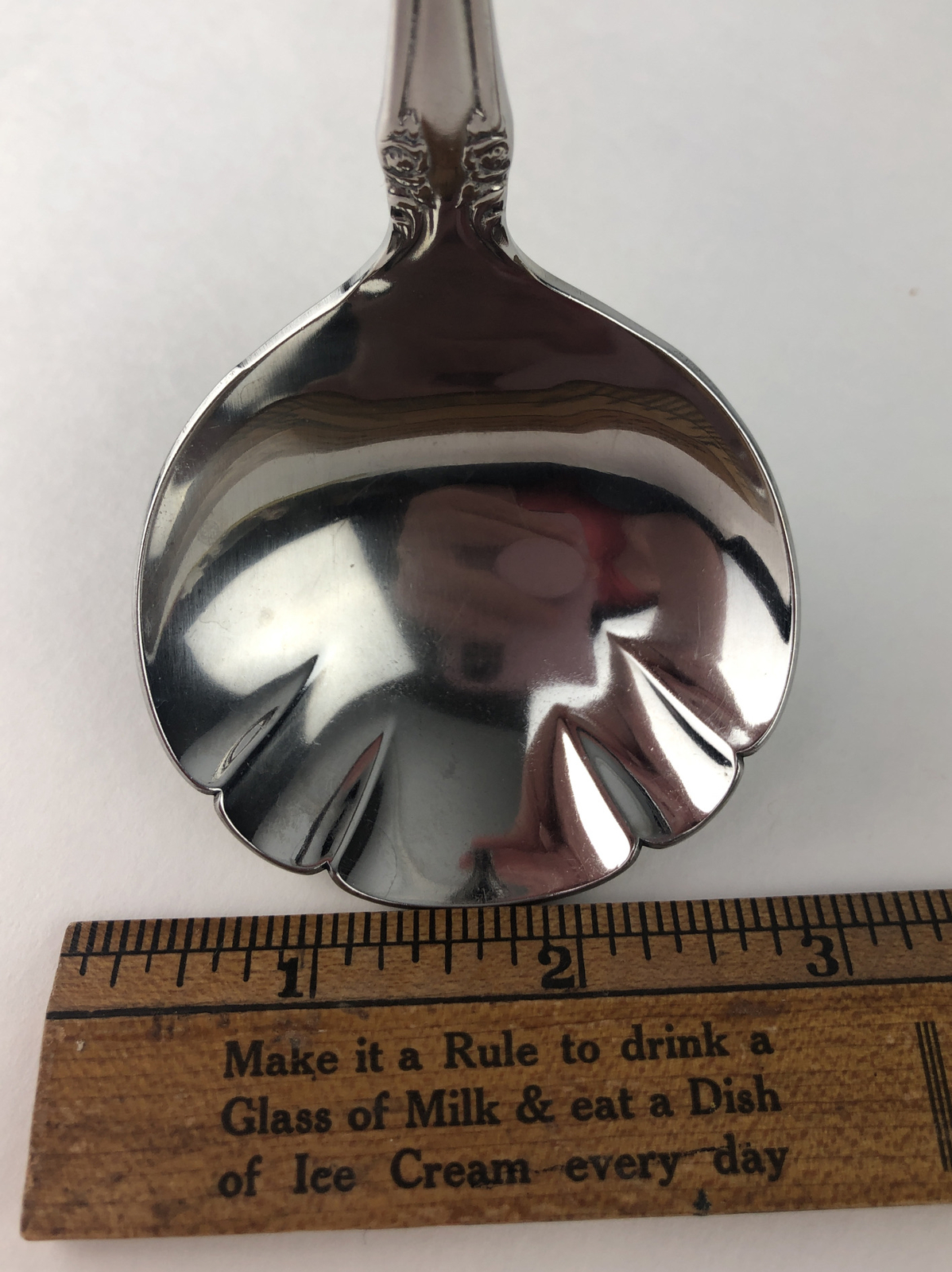 Oneida Community Brahms Stainless Serving Piece Ladle 7 7/8"