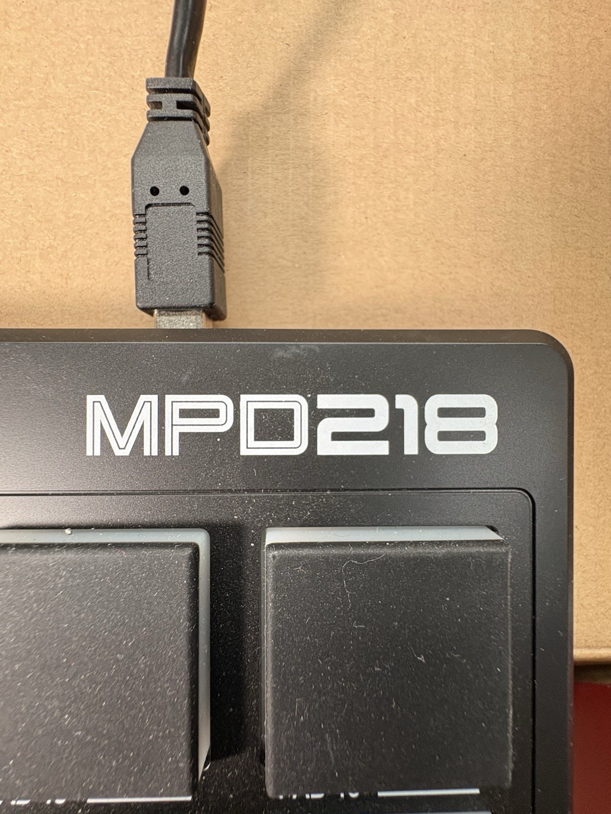 Akai MPD218 USB MIDI Pad Controller 16 Pads Note Repeat Full Level Digital