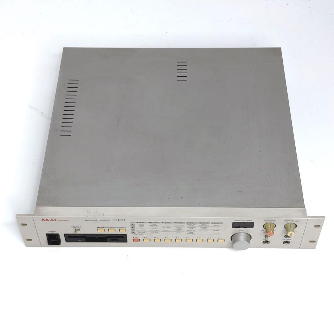 AKAI Professional S01 16-Bit MIDI Digital Sampler 2U Rackmount Floppy USED