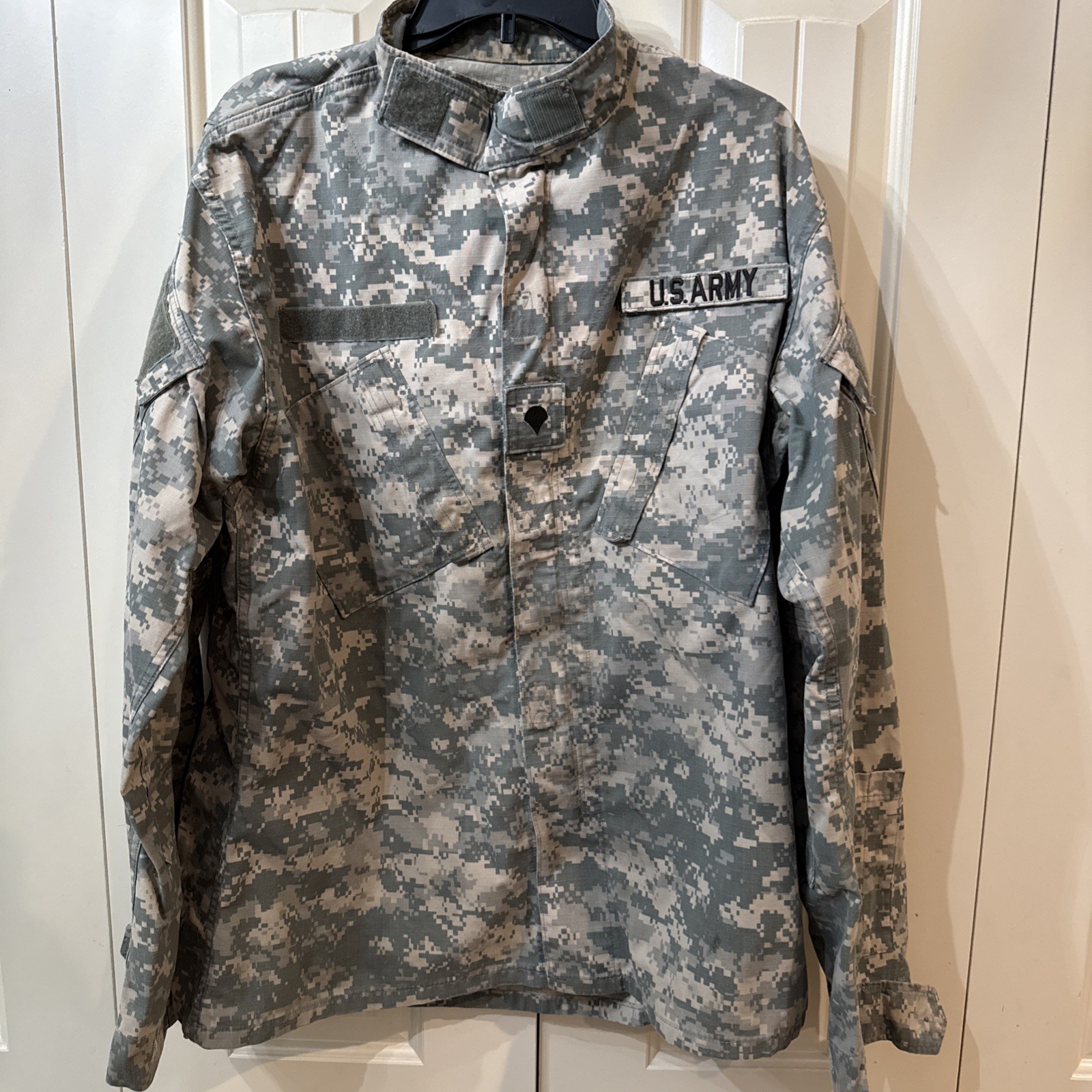 US Army Coat Size Large/Long Combat Uniform Digital Camo. SPM1C 1–08 – D – 1030.