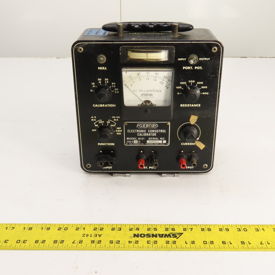Foxboro 8121 Electronic Consotrol Calibrator 115V 60HZ