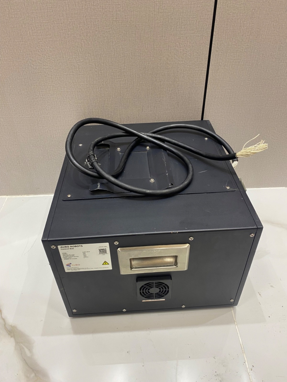 AUBO ROBOTS Control Box Model: AUBO-CB-M (Only control box)
