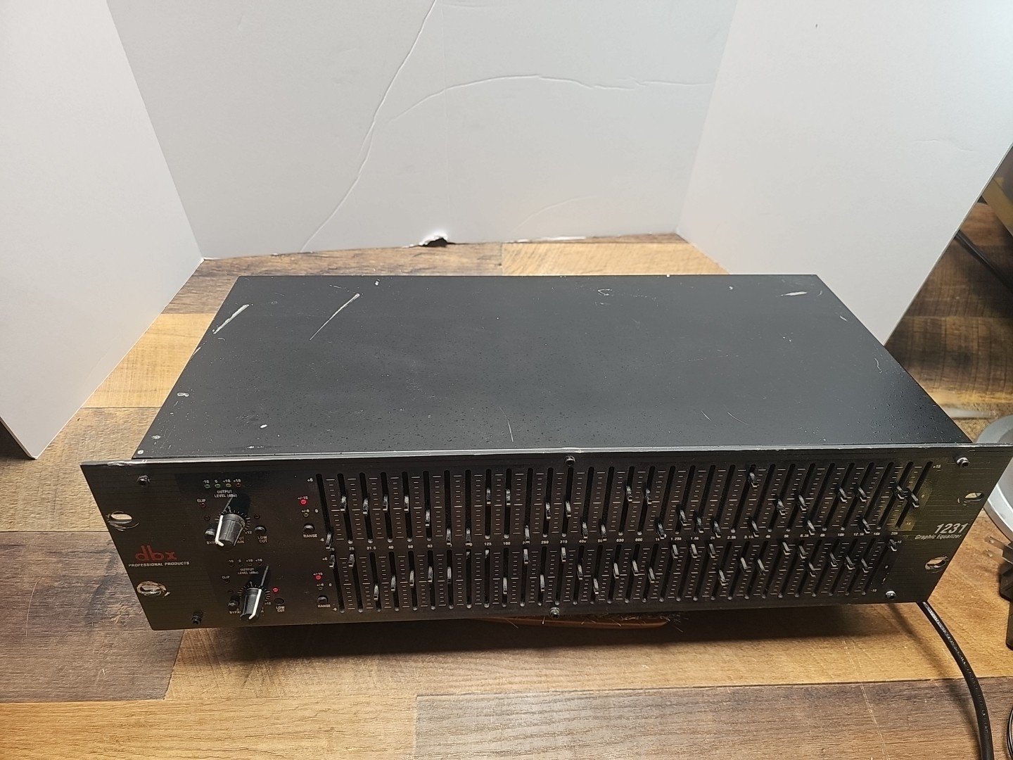 DBX 1231 Dual Channel 31-Band Graphic Equalizer