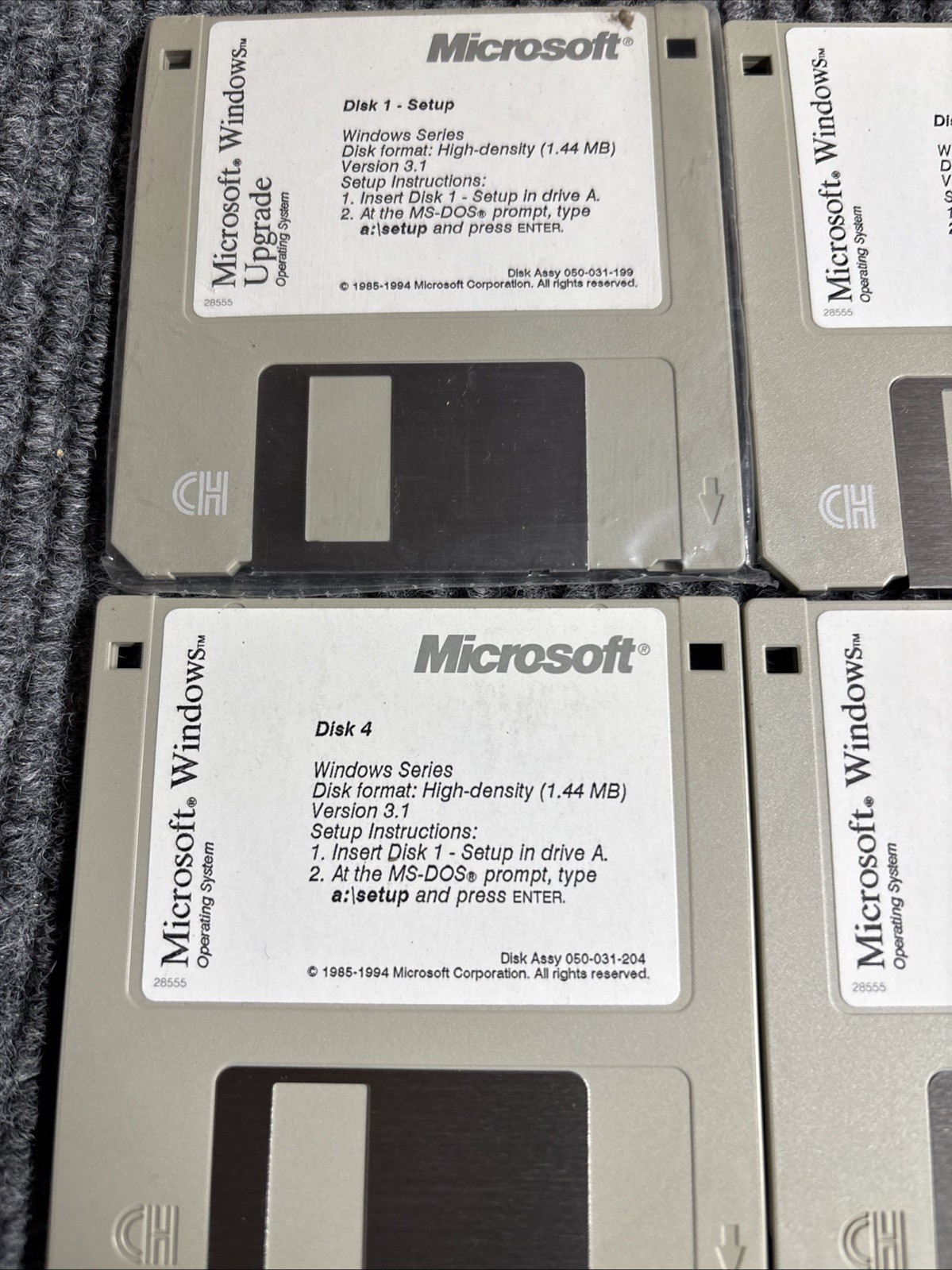 Microsoft Windows 3.1 on 3.5" 1.44MB Floppy Disk install - Retail (6 Disks)