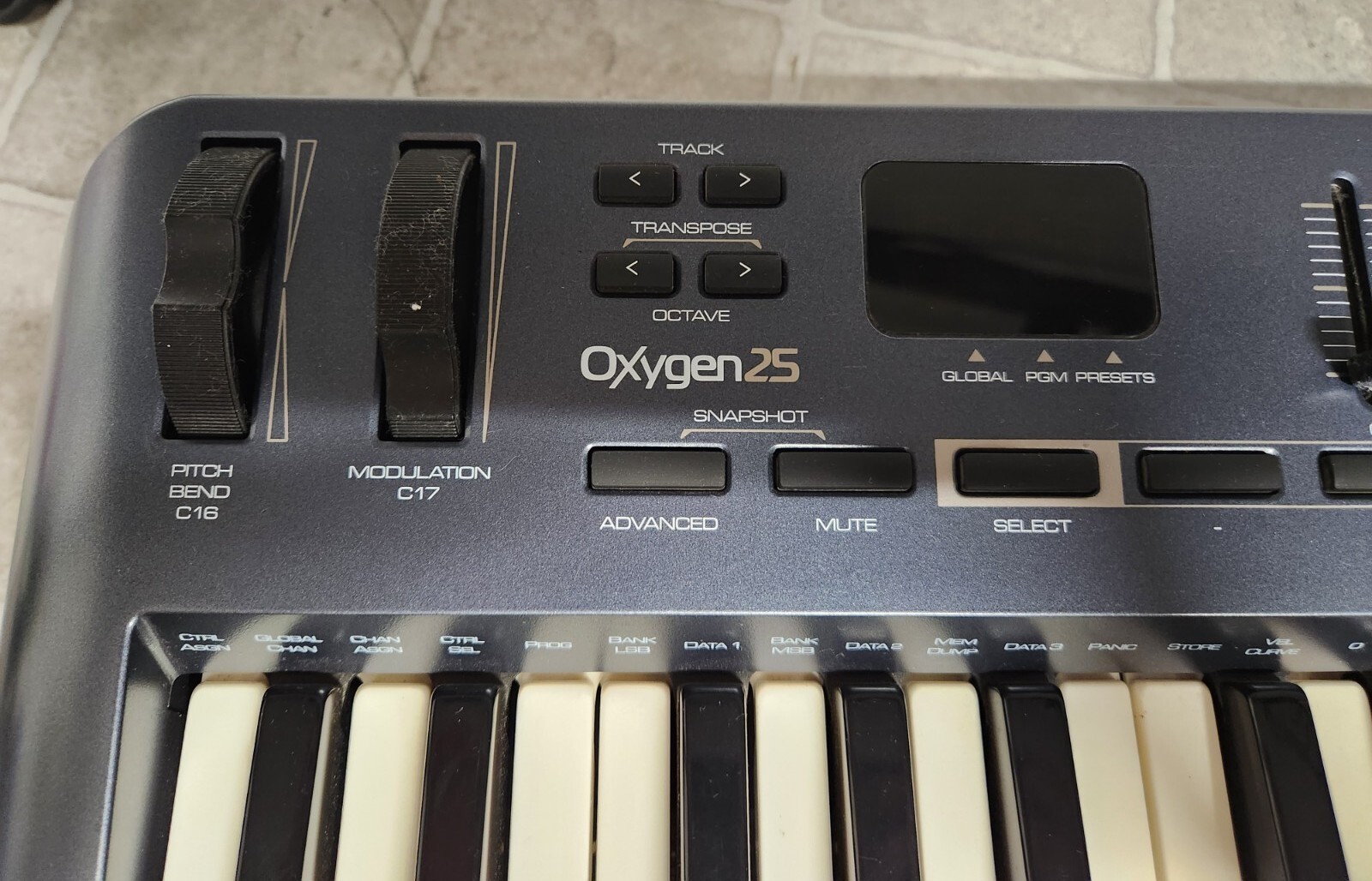 M-Audio Oxygen 25 USB Keyboard 3rd Gen