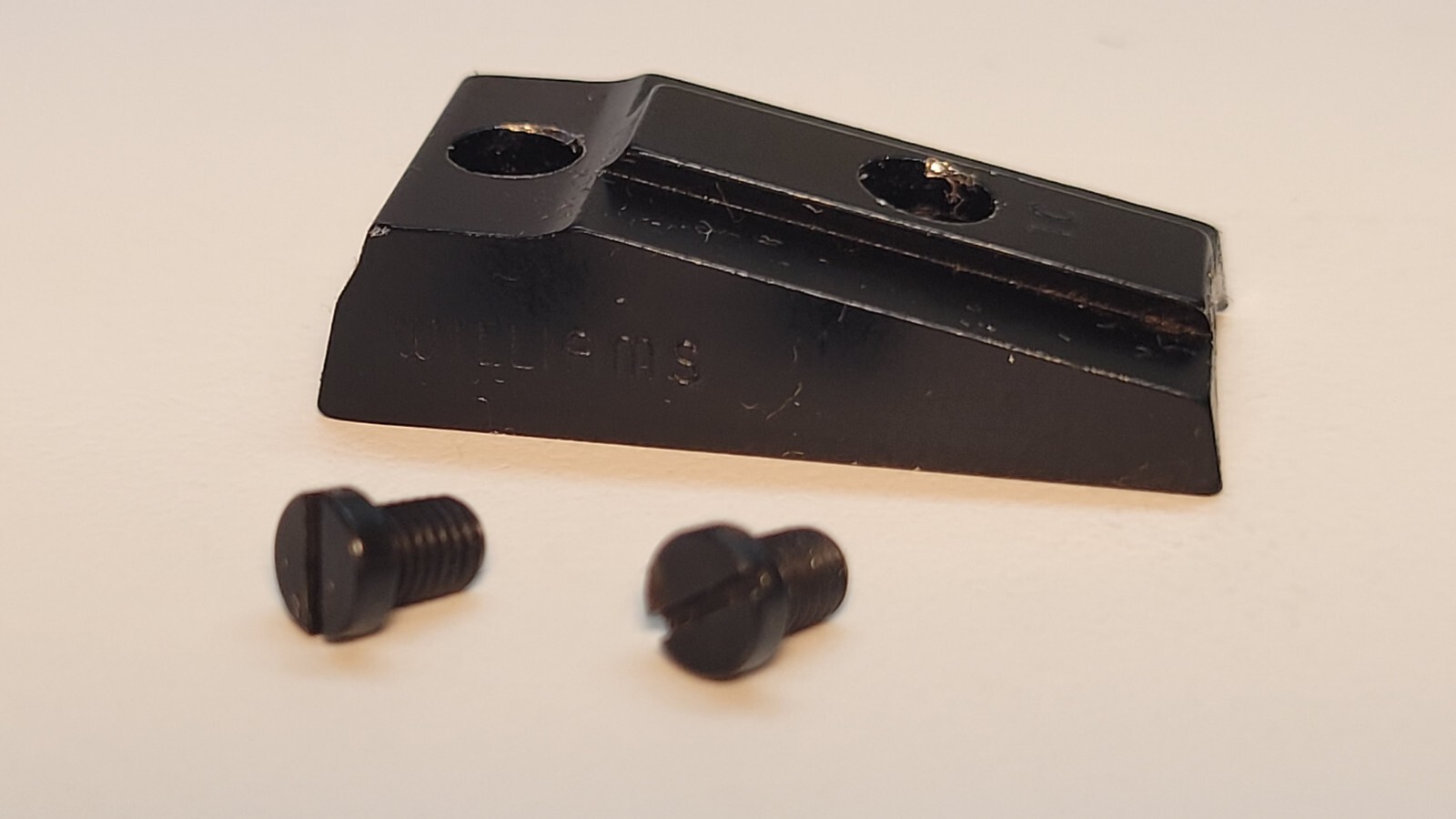T/C Black Diamond Muzzleloader Rear Base With Screws (N)