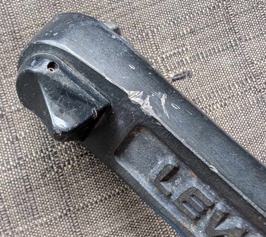 Lewmar locking aluminum winch handle