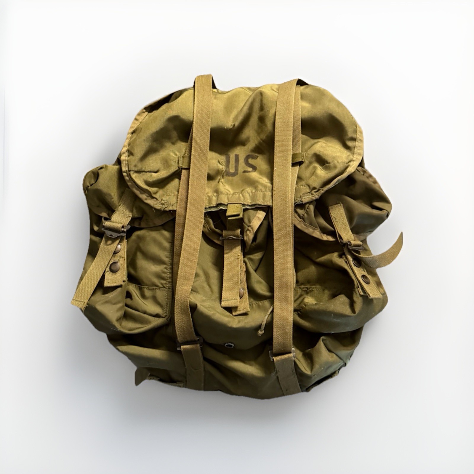 US Military ALICE combat Field Pack rucksack & Vietnam Canteen & Medic Pack