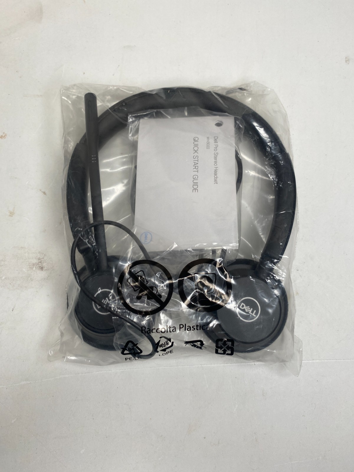 Dell Plantronics Model BW3320-M USB-A Headset Black New In Plastic