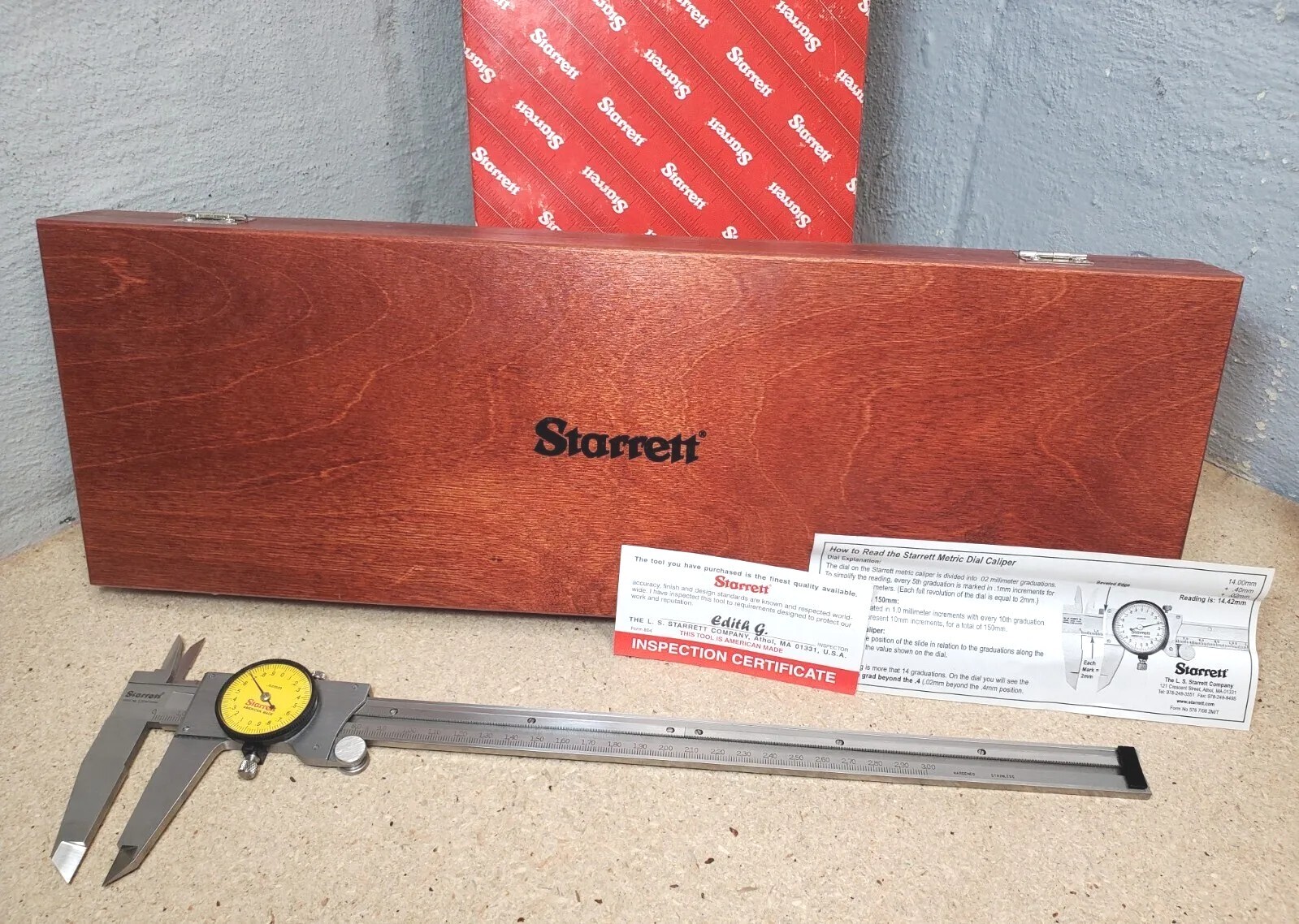 Starrett No. 120MZ-300 dial caliper - 0 - 300mm range - Metric - Made in U.S.A.